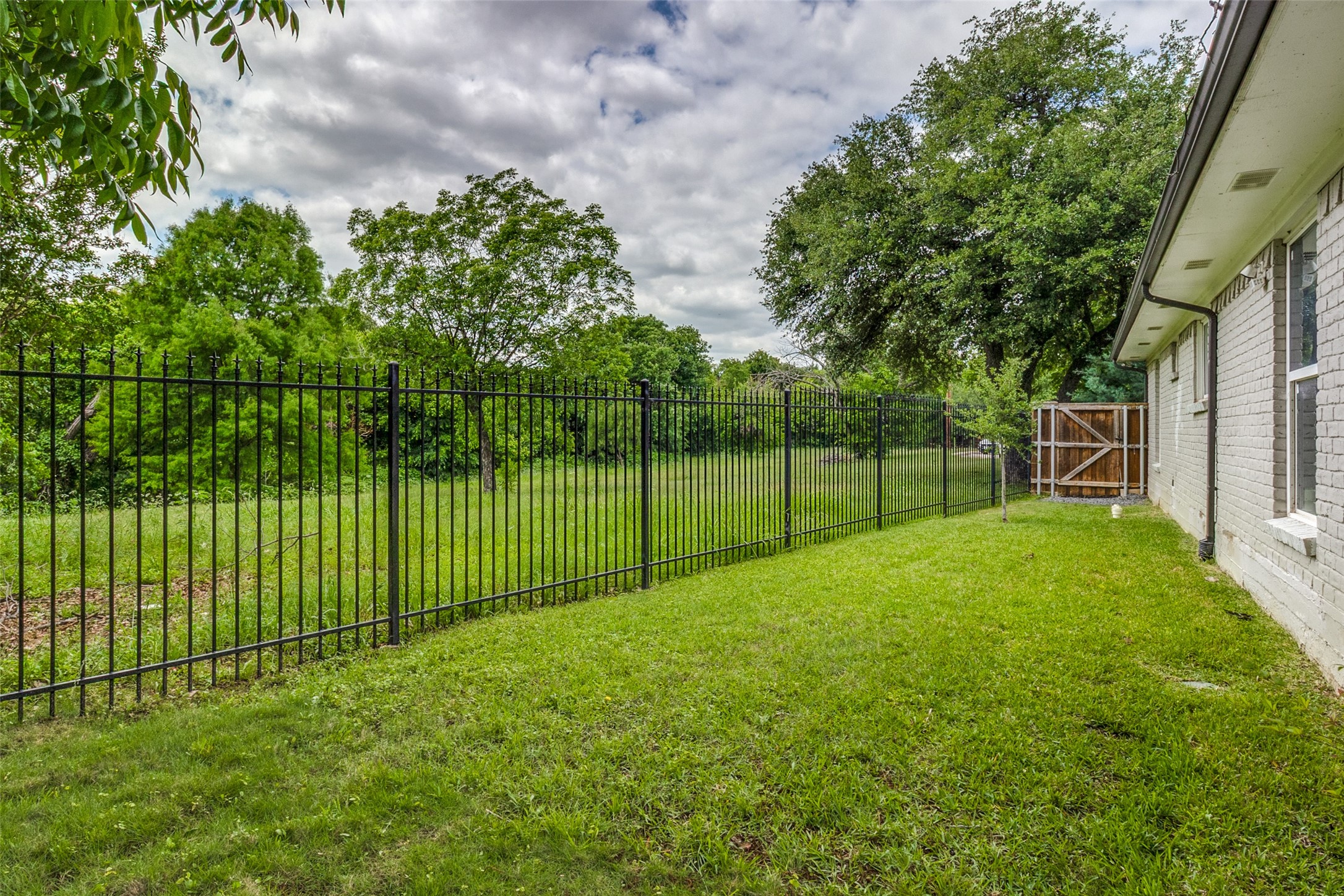 10118 Timber Trail Drive
