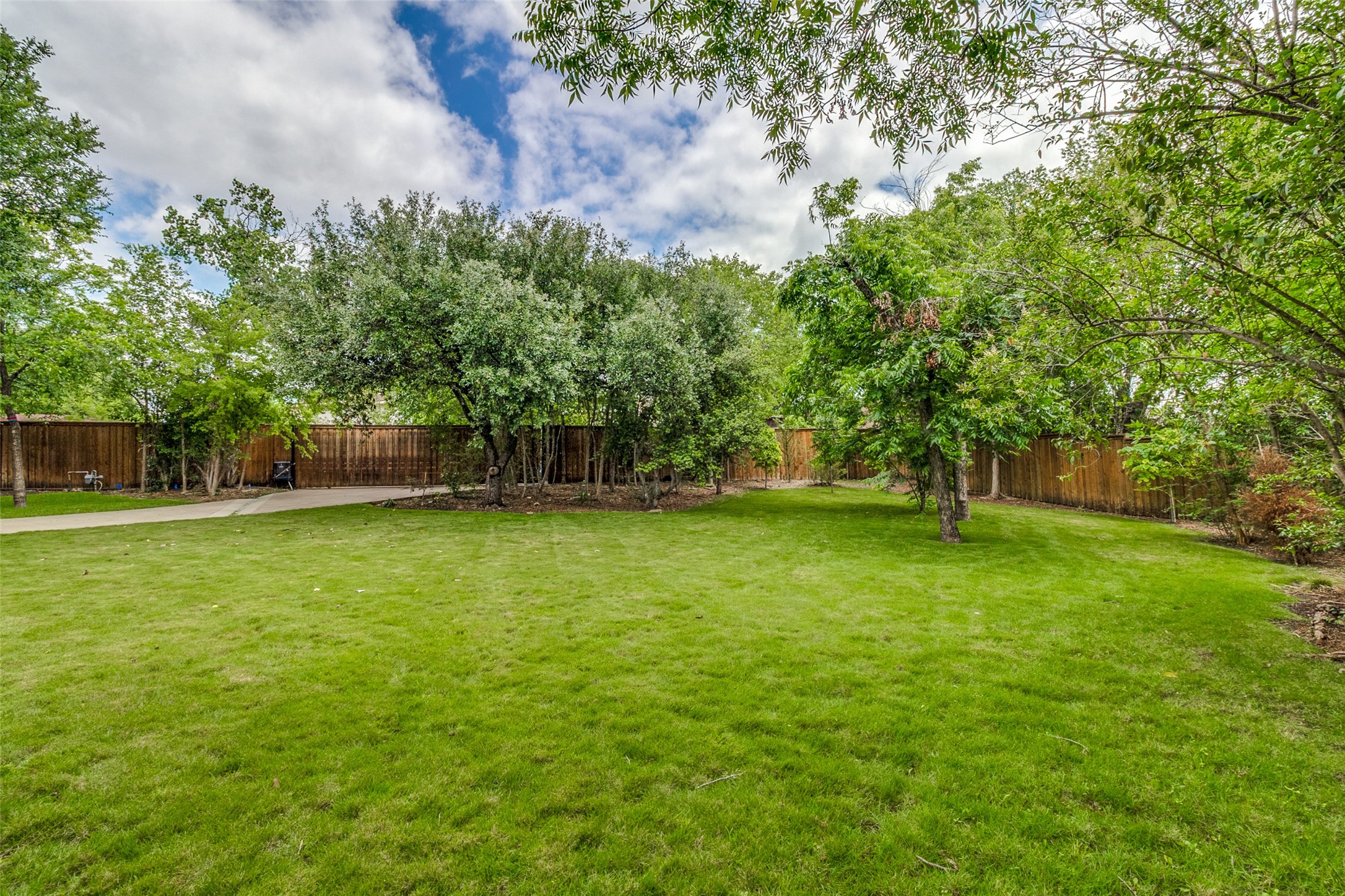 10118 Timber Trail Drive