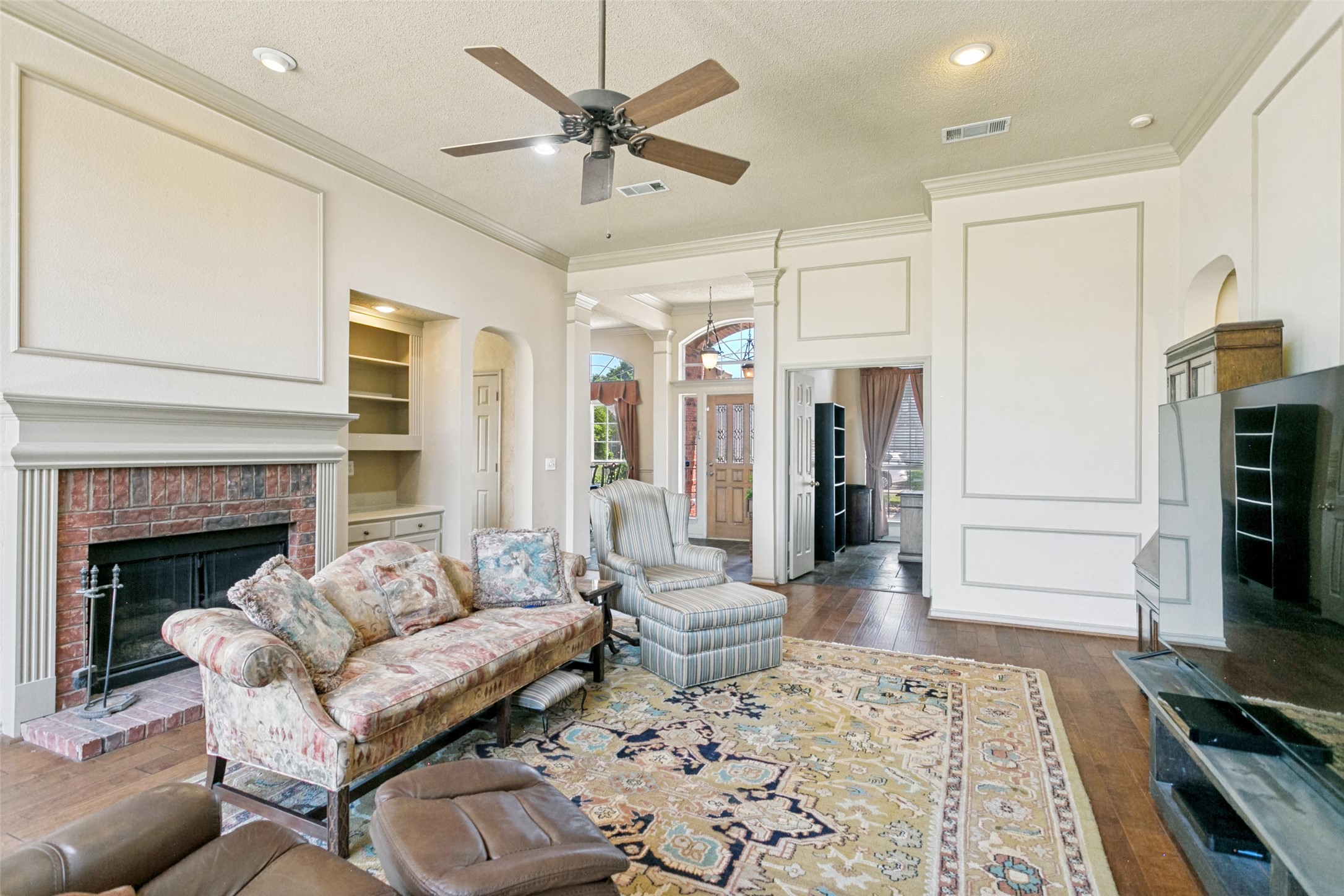 625 Palm Desert Drive