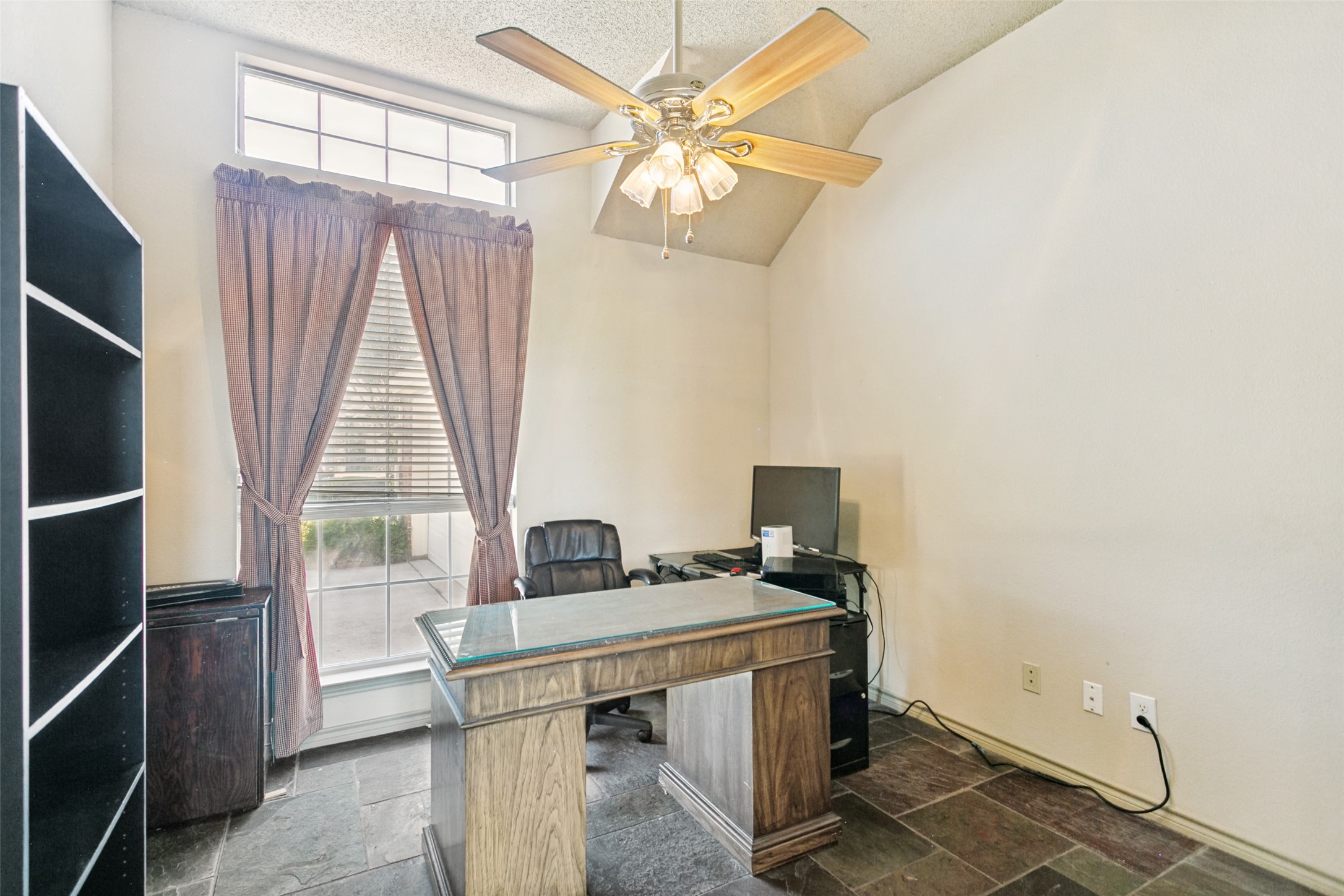 625 Palm Desert Drive
