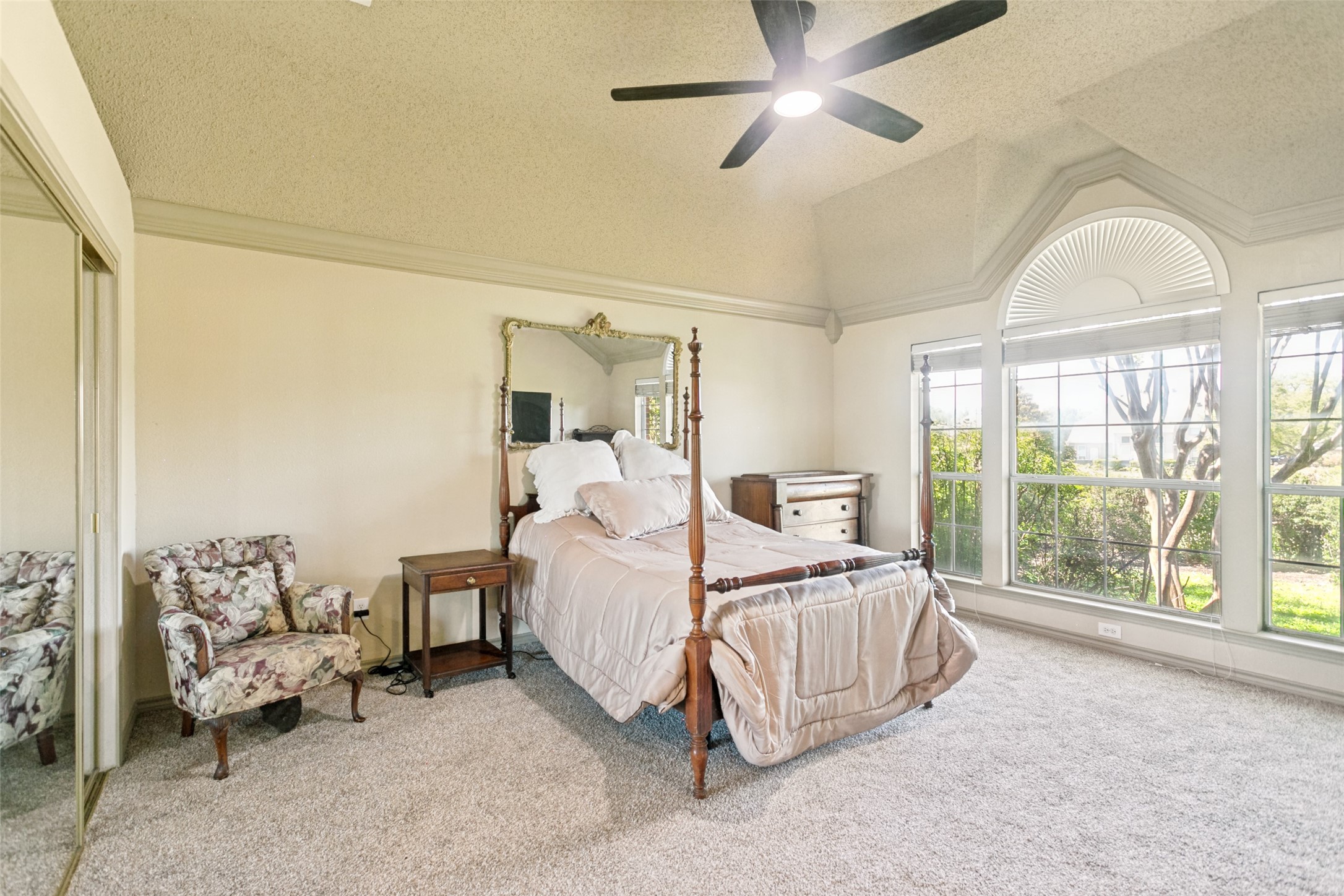 625 Palm Desert Drive