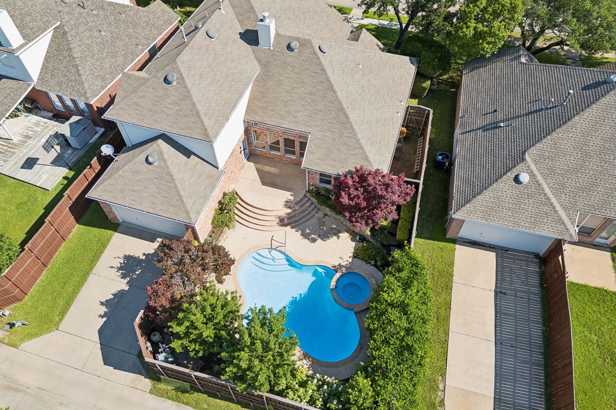 3516 Kimble Drive