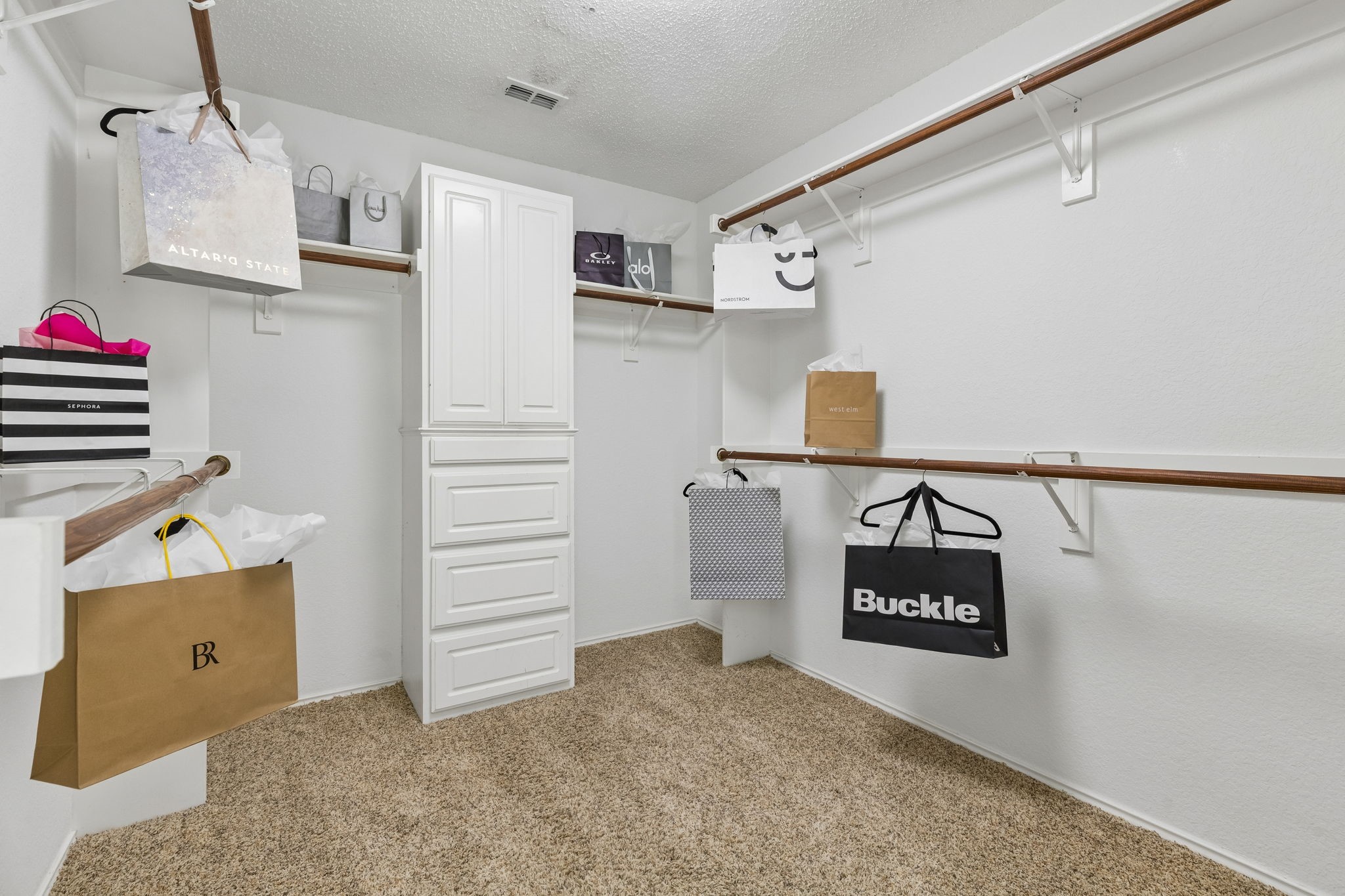 3516 Kimble Drive