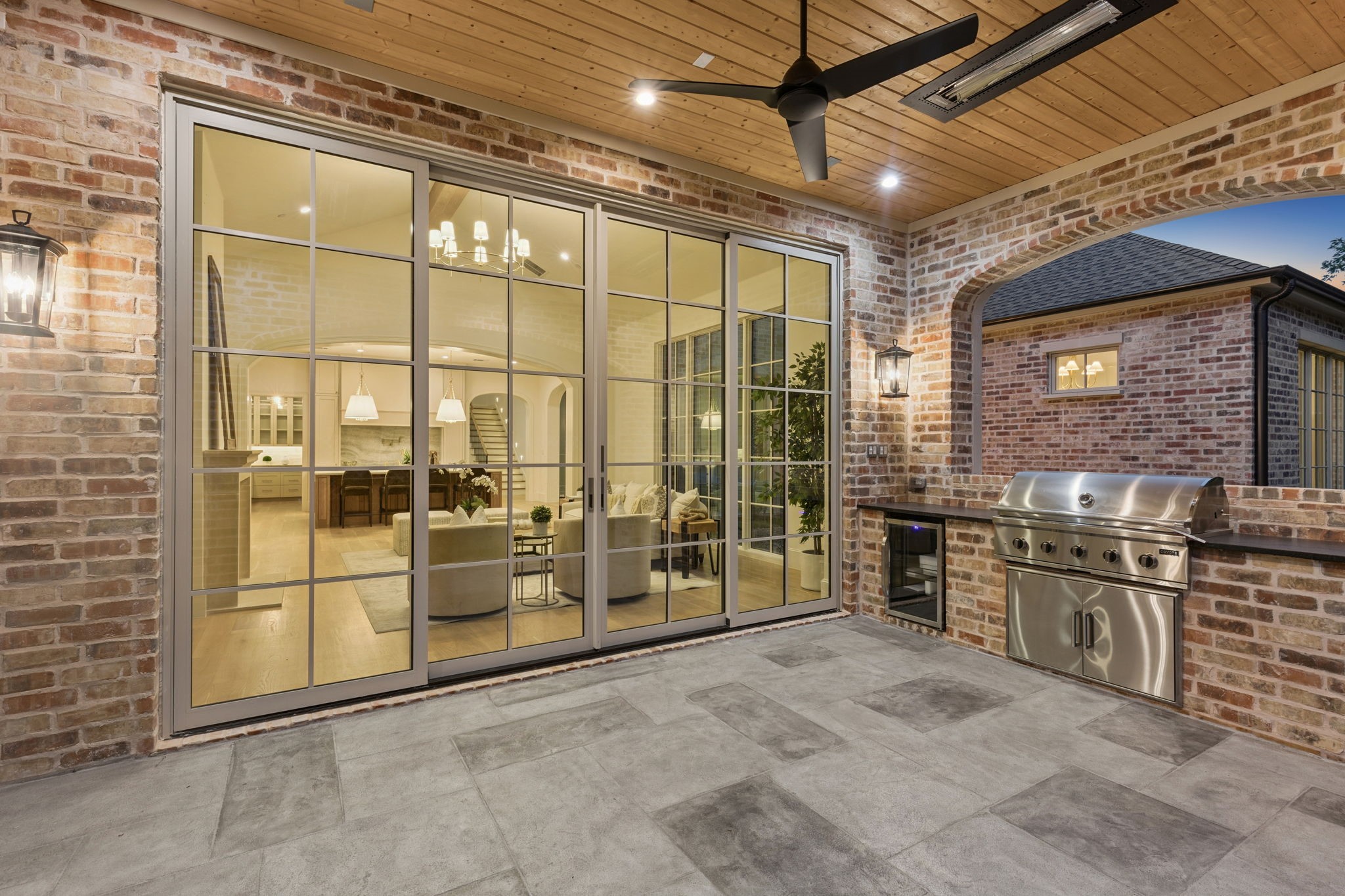 6389 Memorial Drive