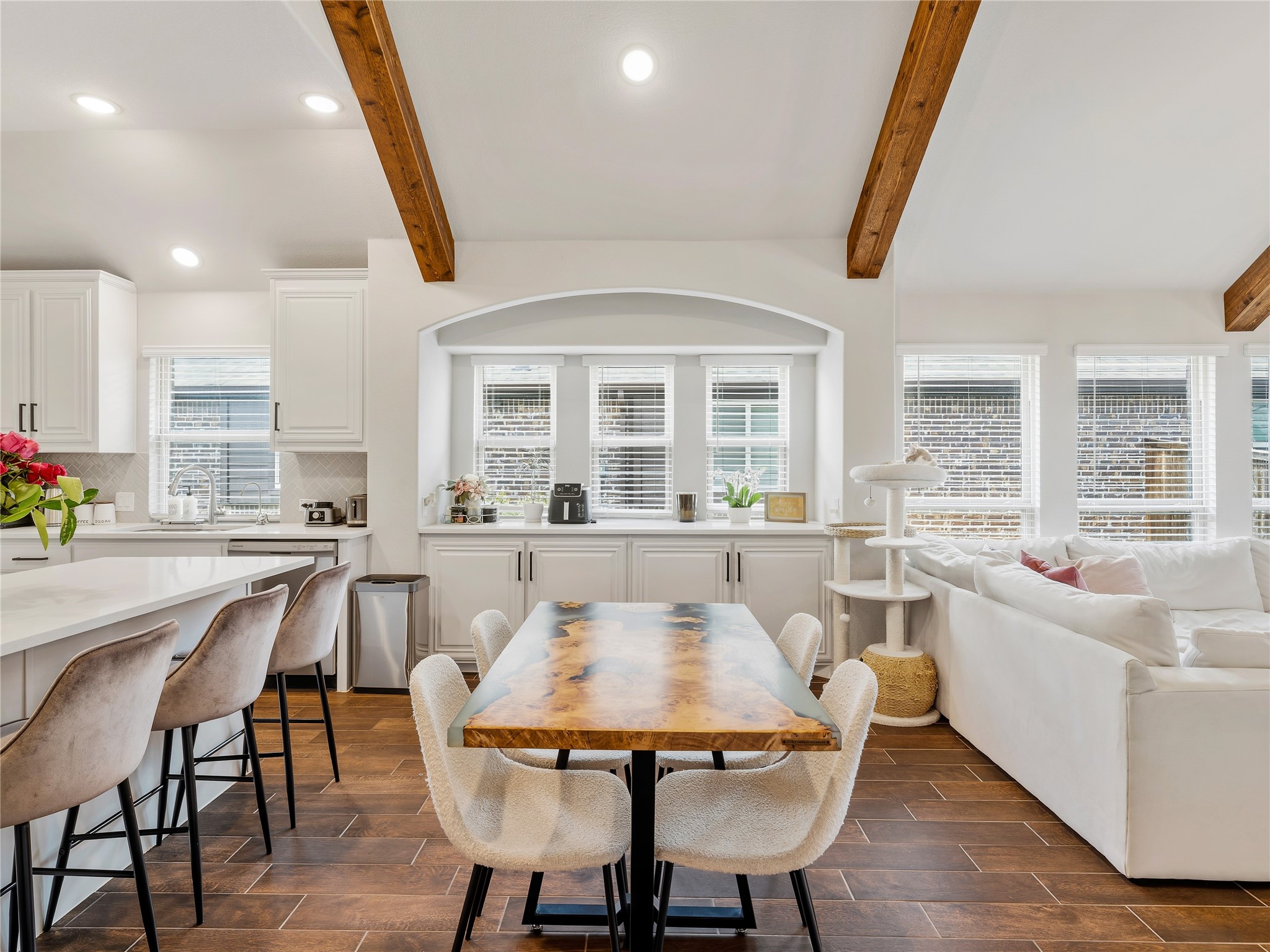 1413 Saddle Ridge Drive
