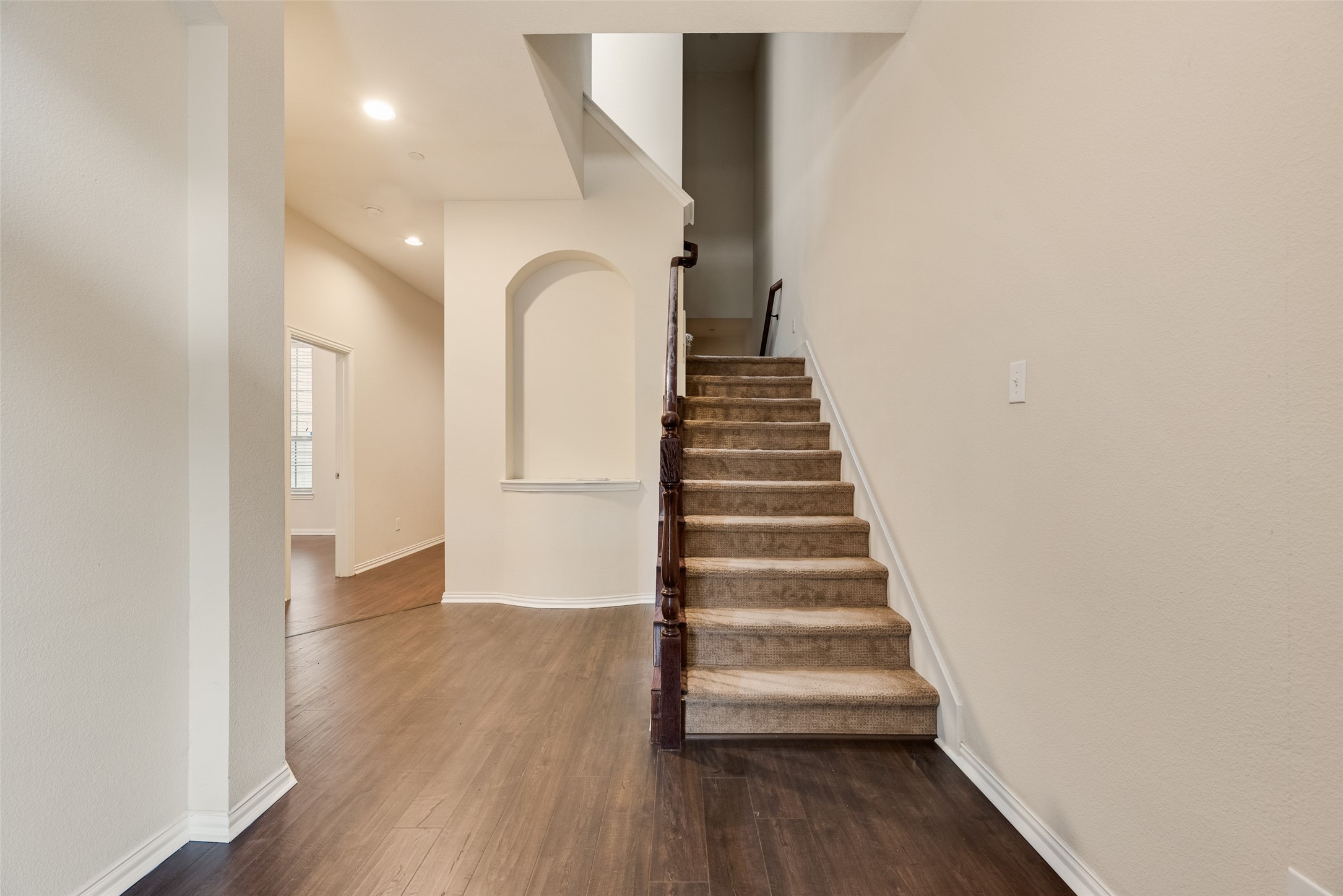 1916 Lantana Lane