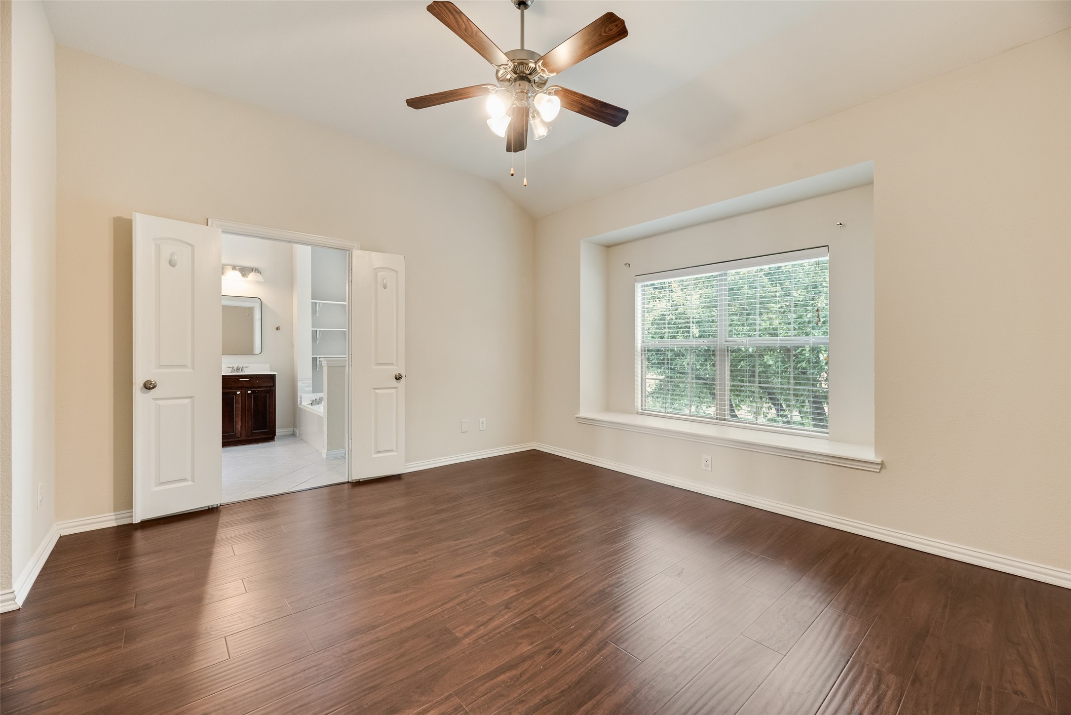 1916 Lantana Lane
