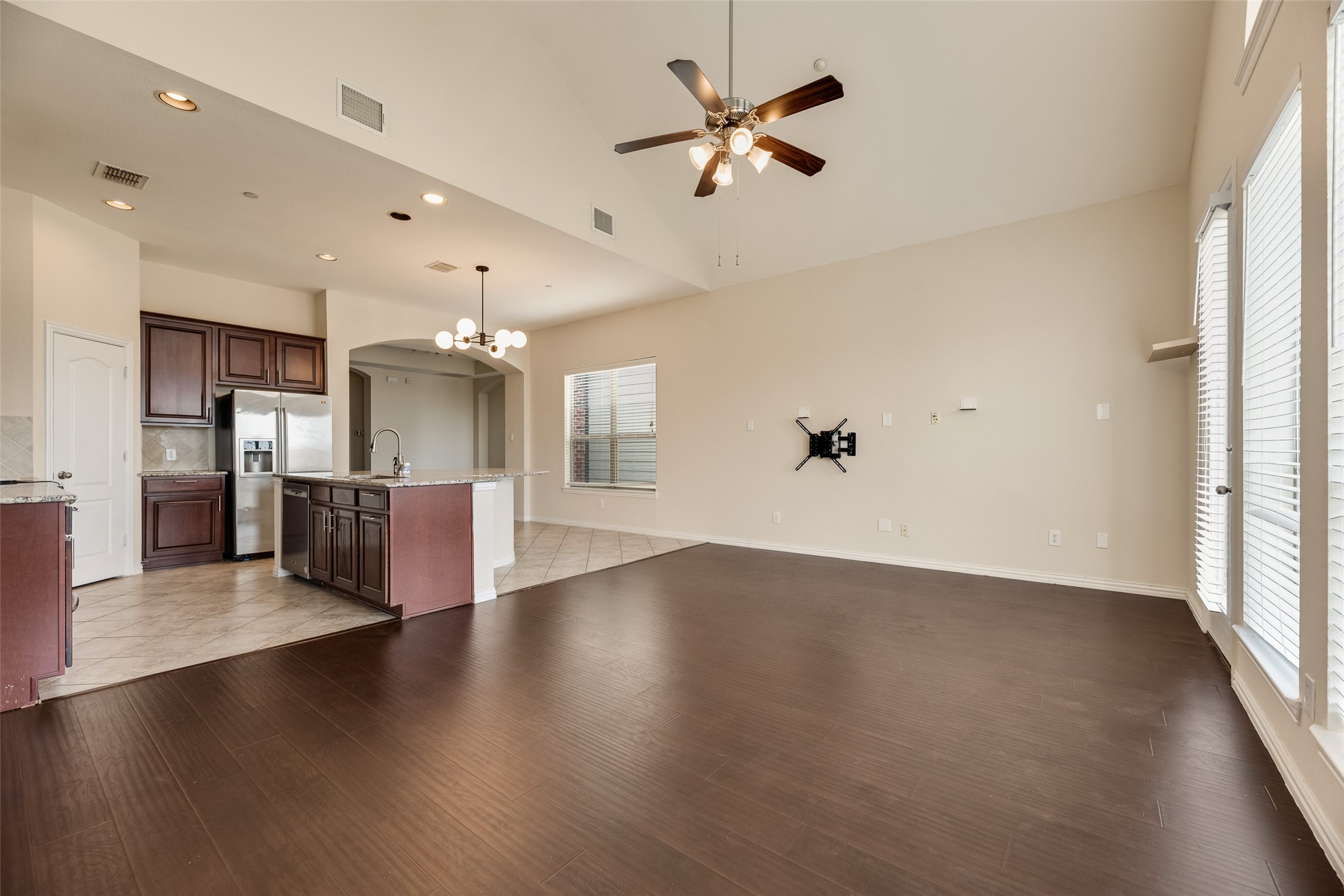 1916 Lantana Lane