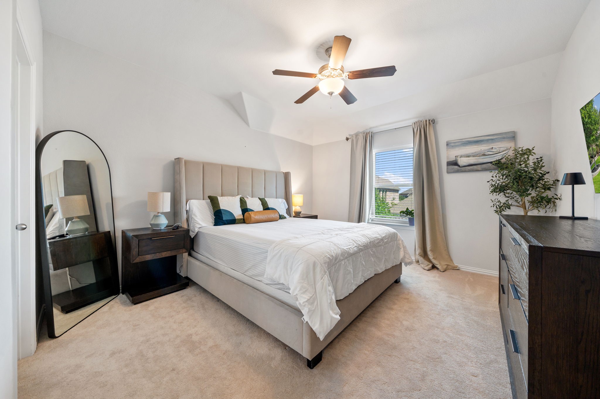 5737 Amphora Avenue