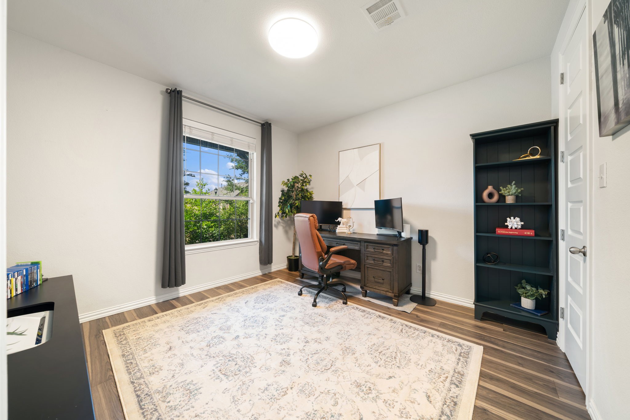 5737 Amphora Avenue