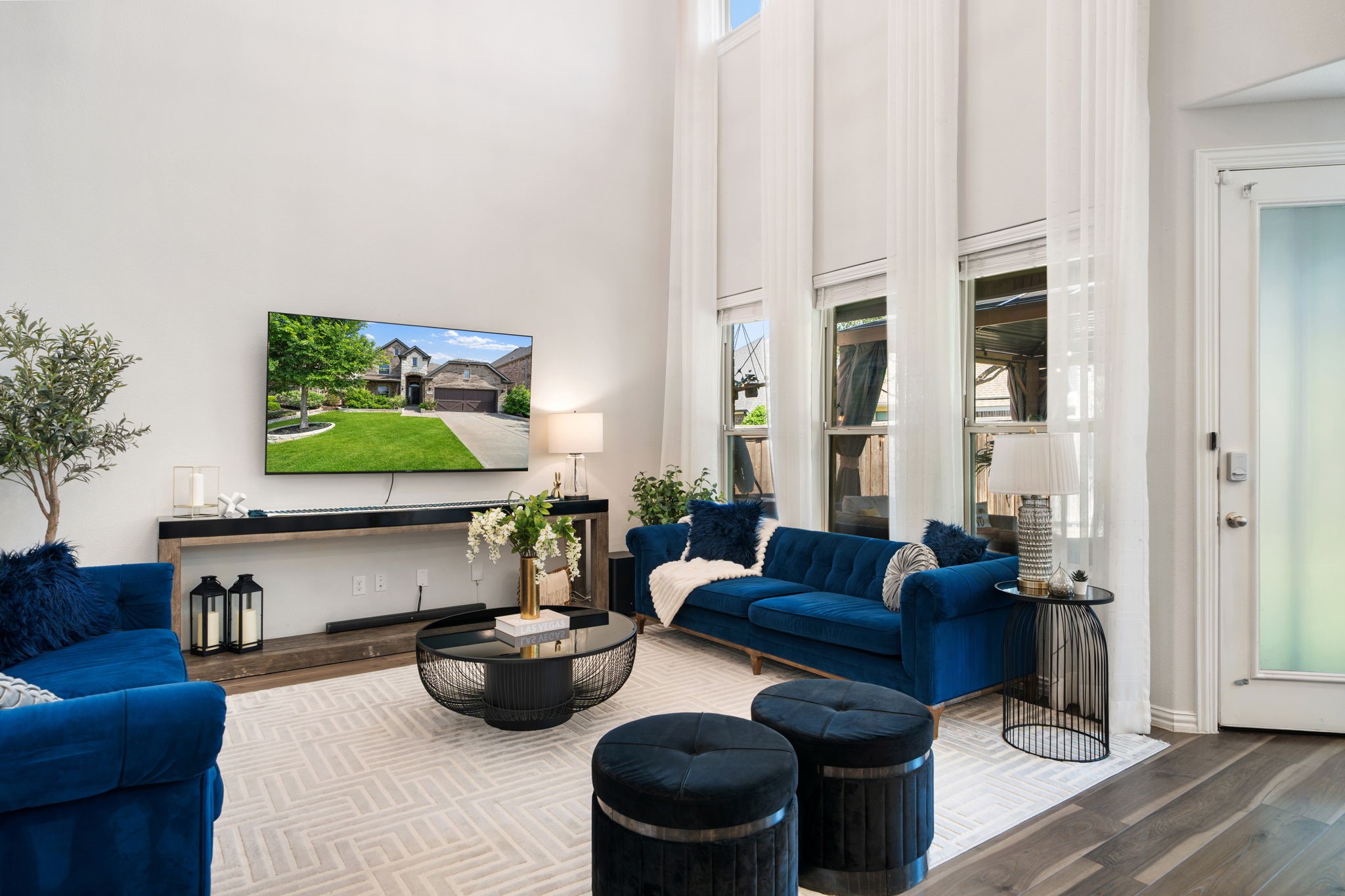 5737 Amphora Avenue