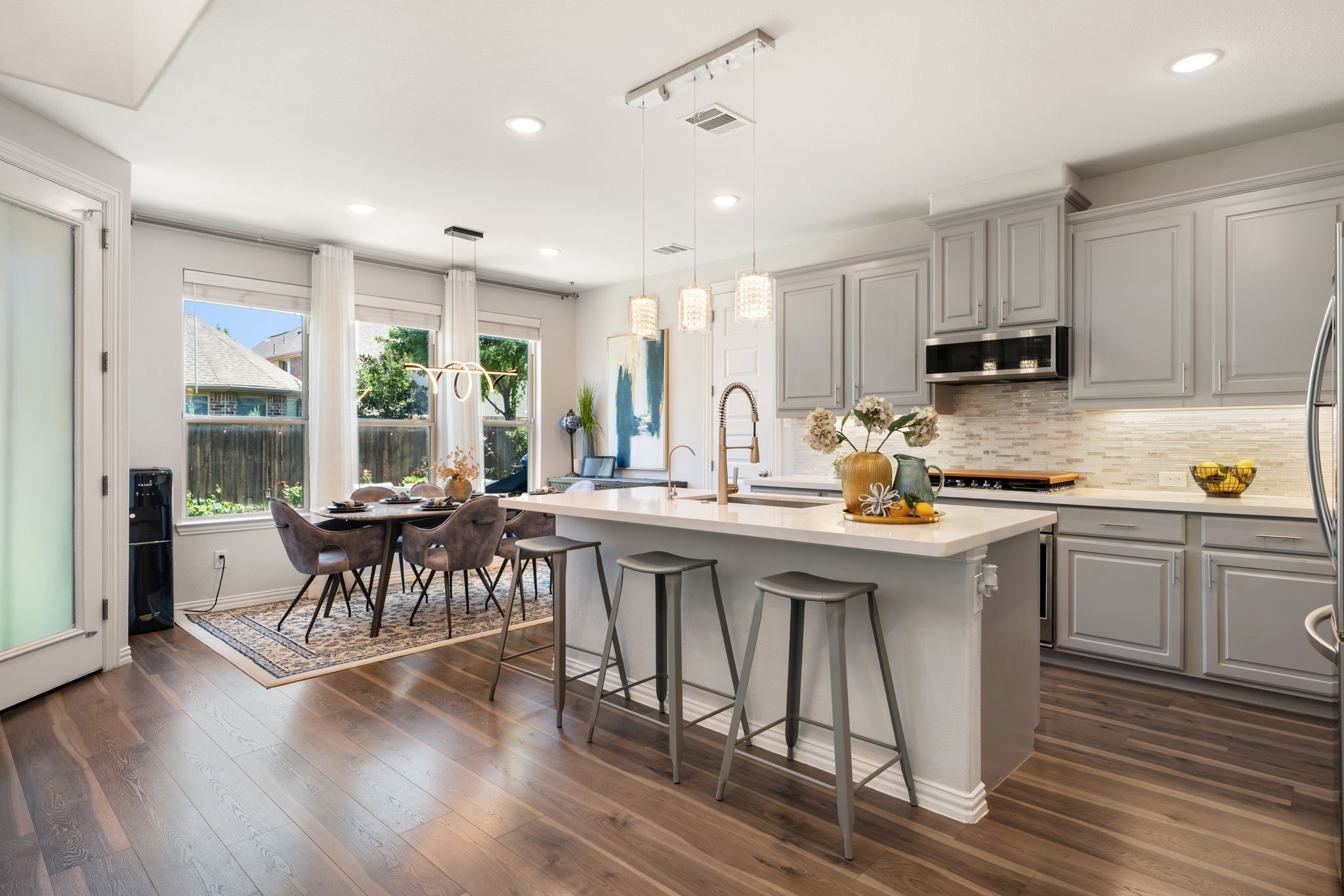 5737 Amphora Avenue