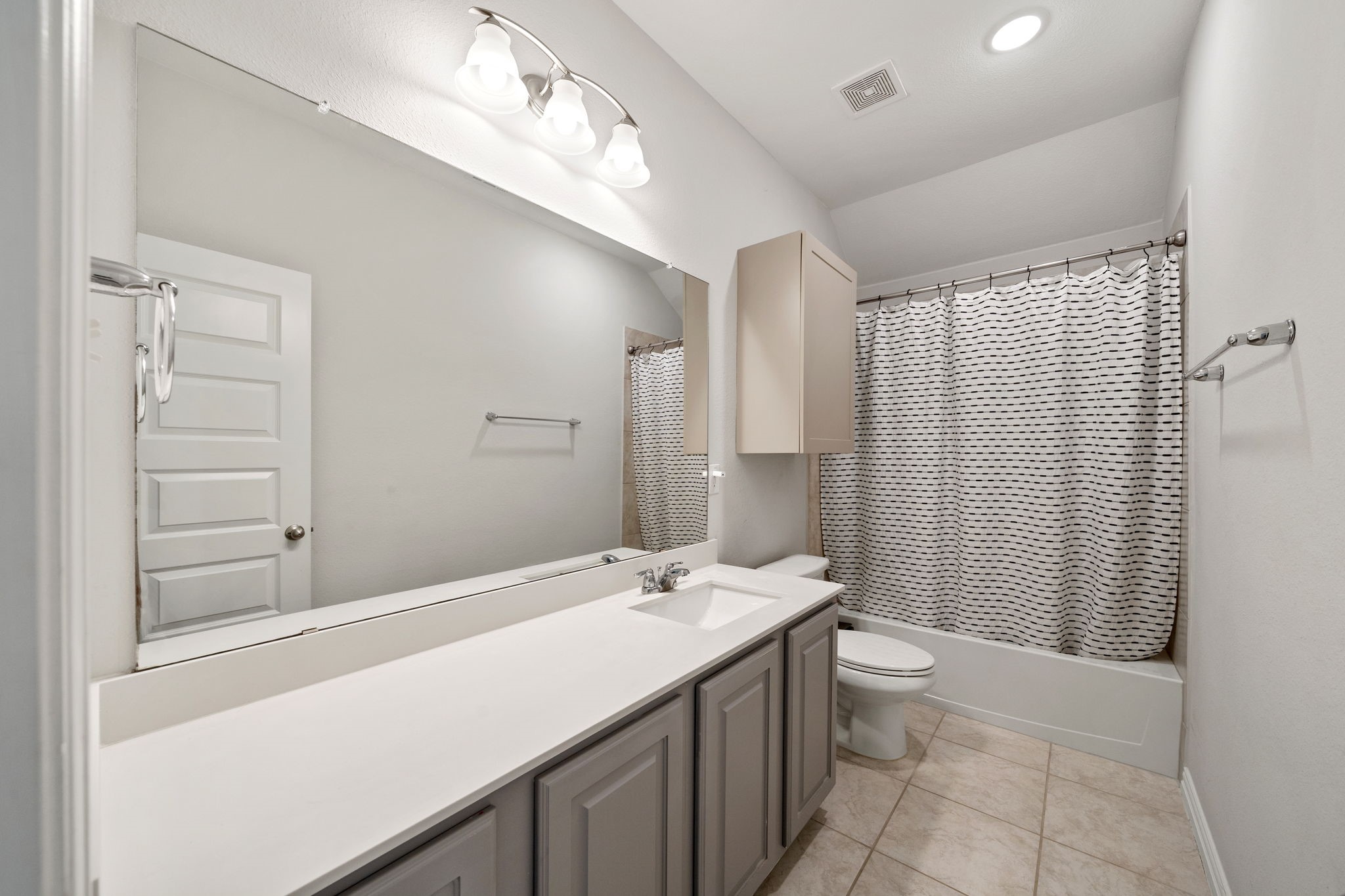 5737 Amphora Avenue