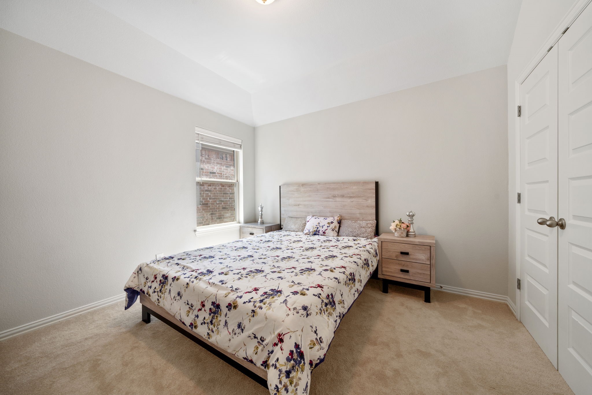 5737 Amphora Avenue