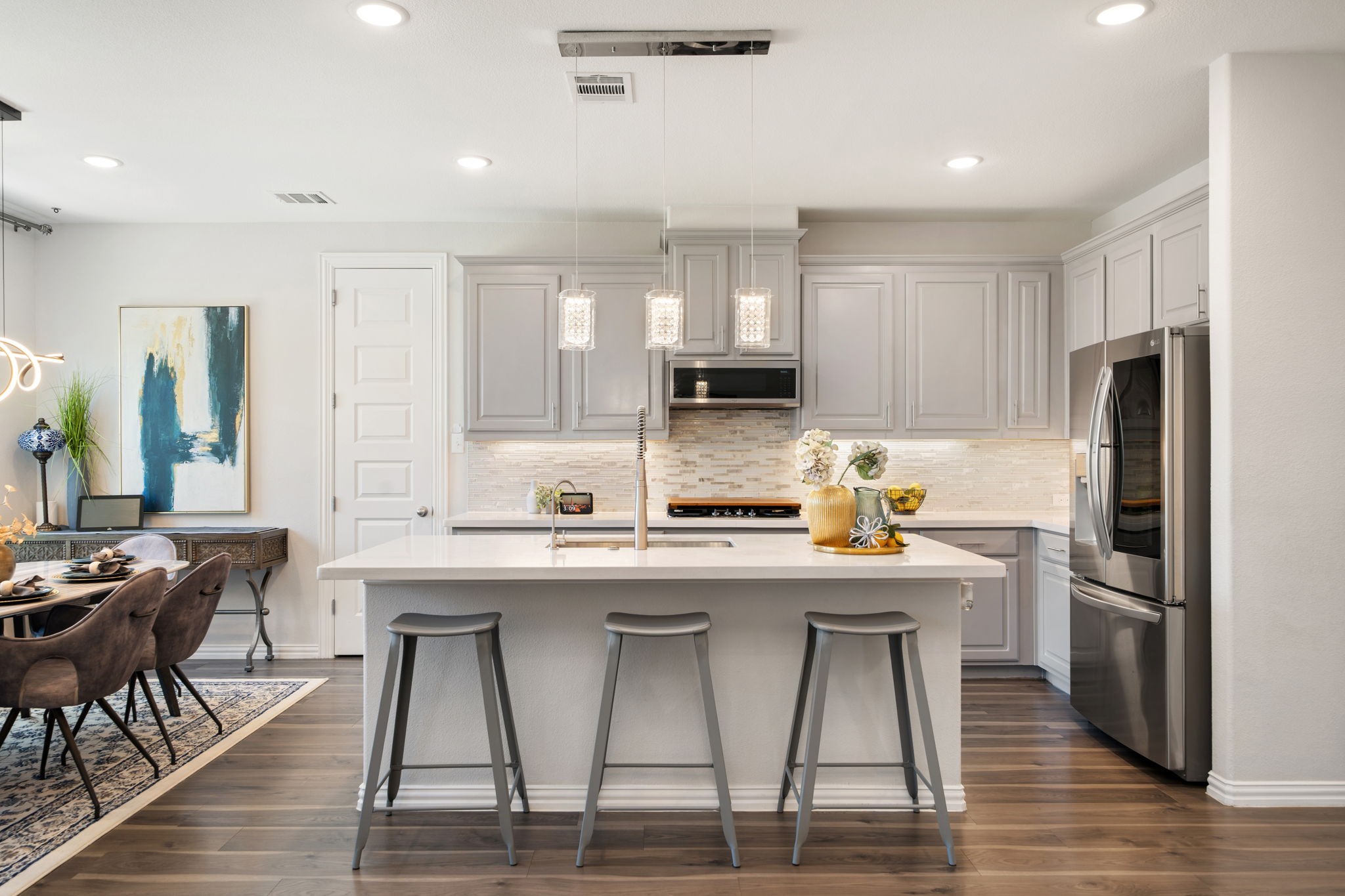 5737 Amphora Avenue