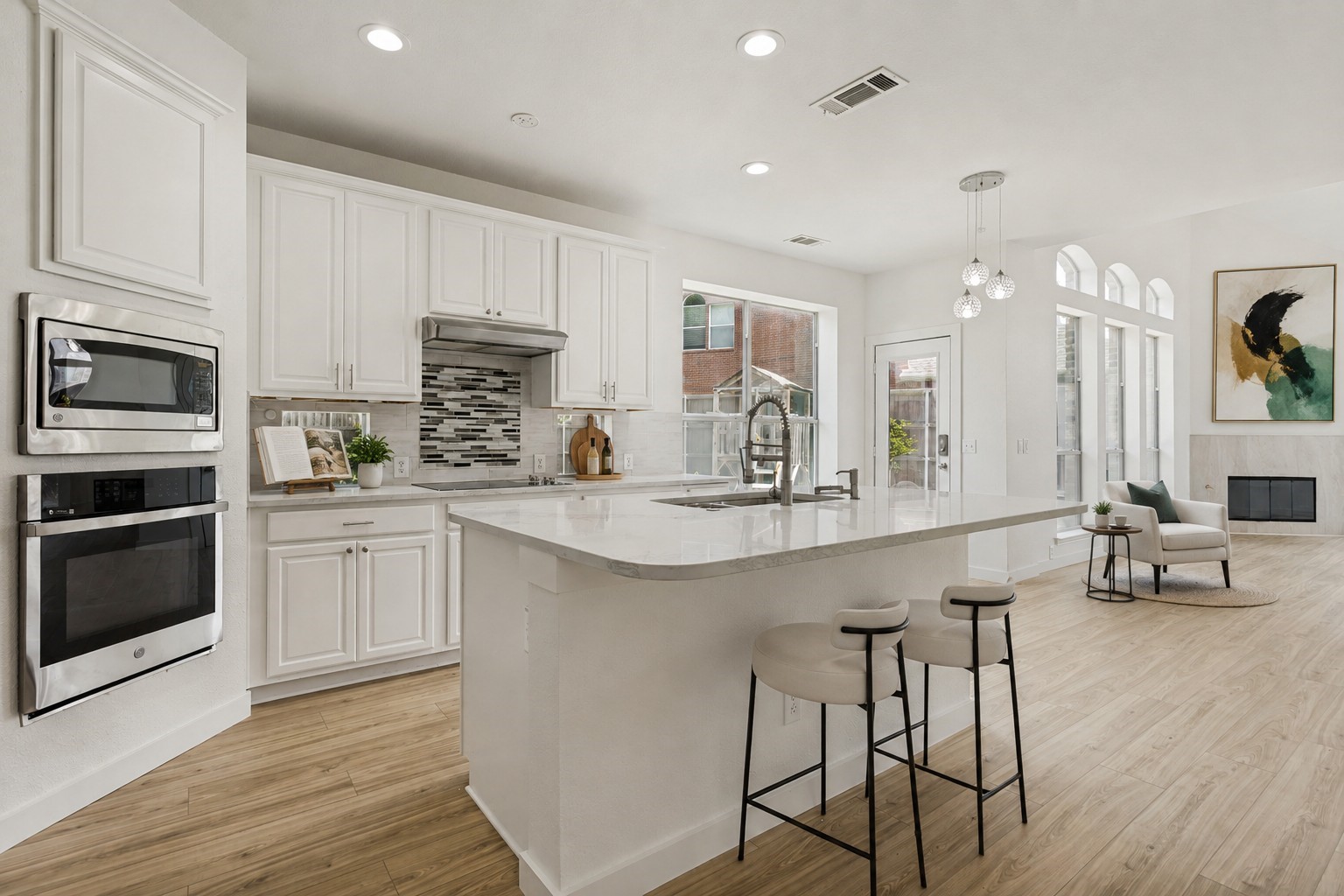11160 Silver Horn Drive