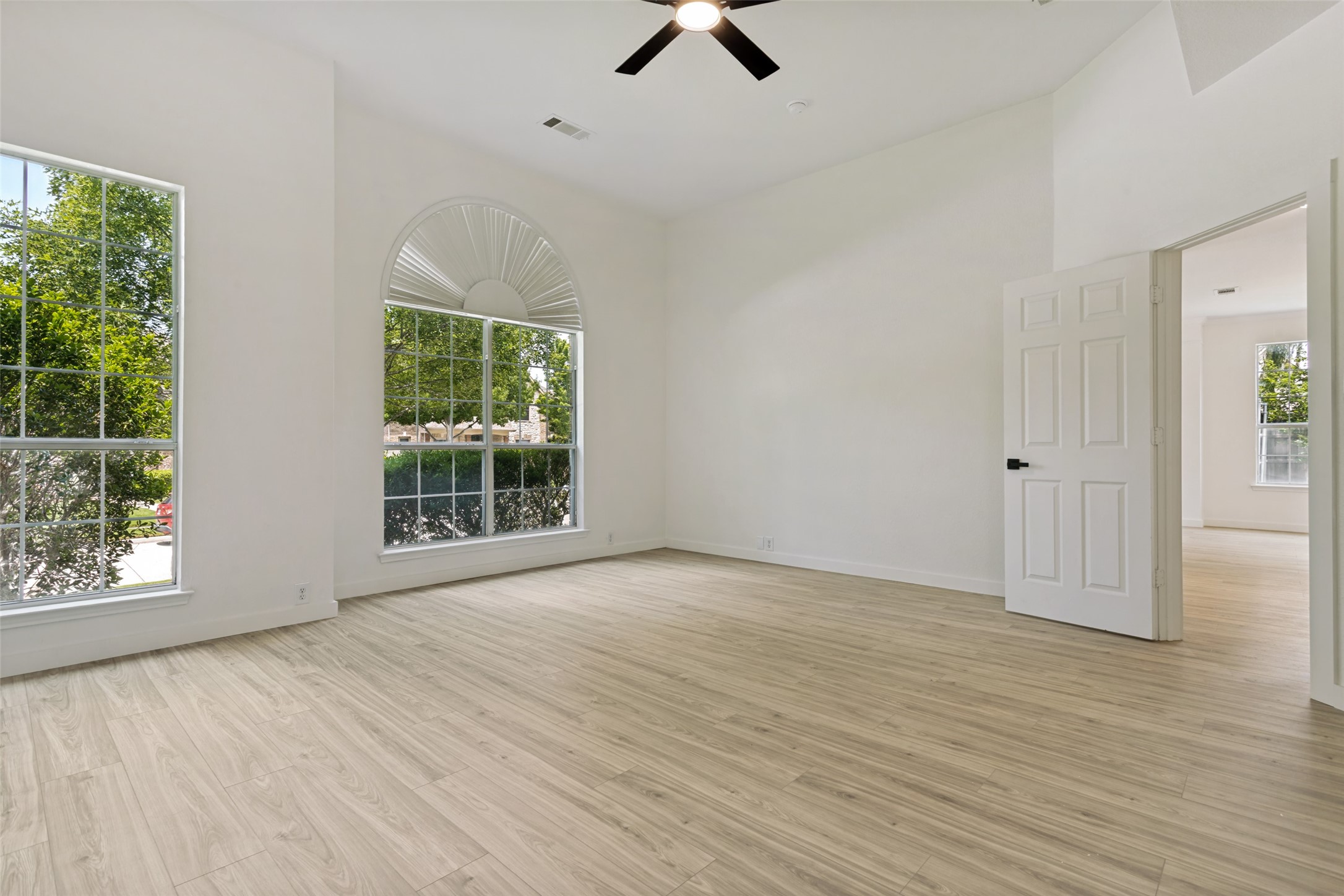 11160 Silver Horn Drive