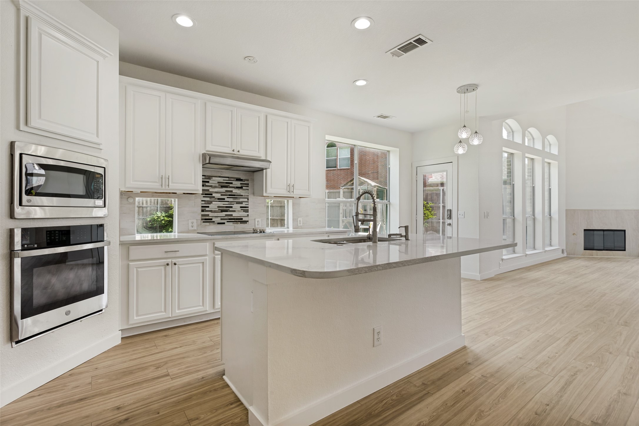 11160 Silver Horn Drive