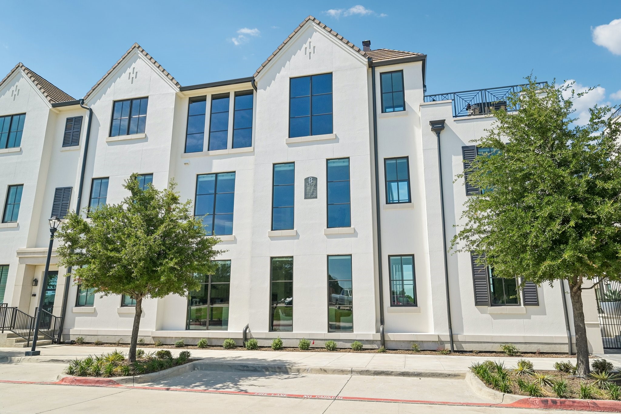 5270 Town and Country Boulevard 212B