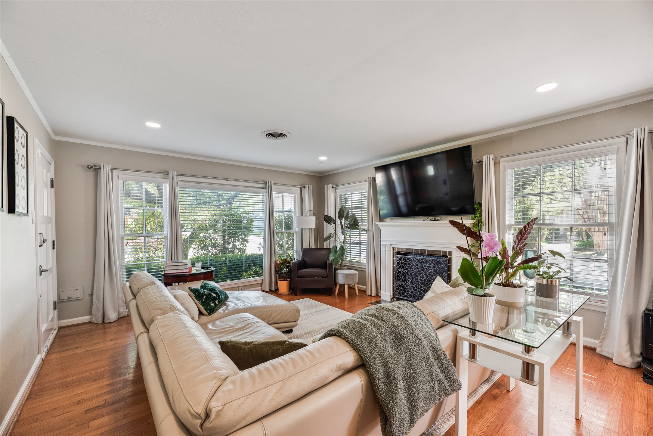 6303 Anita Street