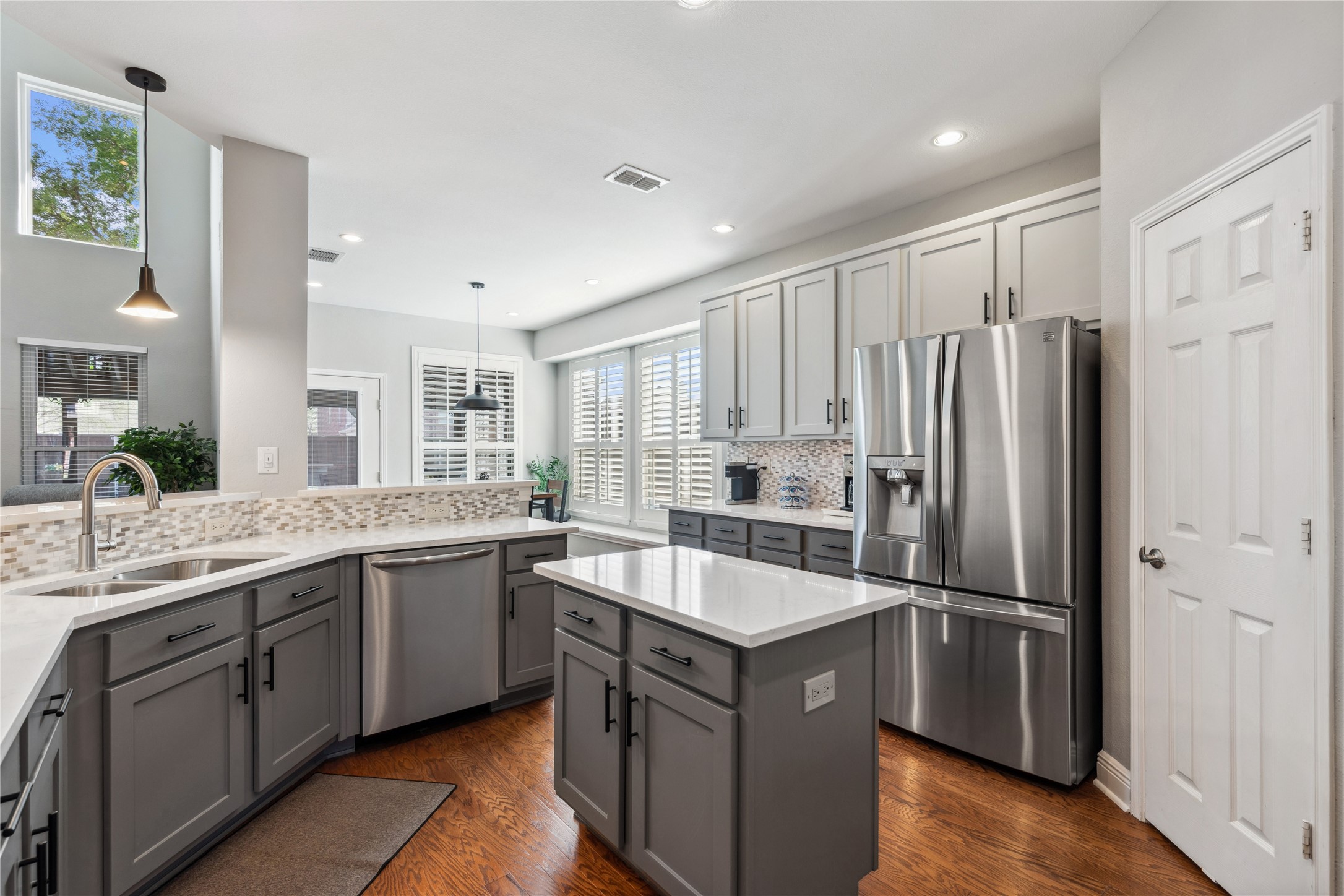 1216 Ottawa Lane