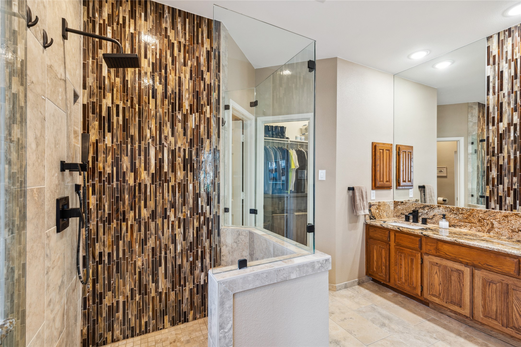 1216 Ottawa Lane