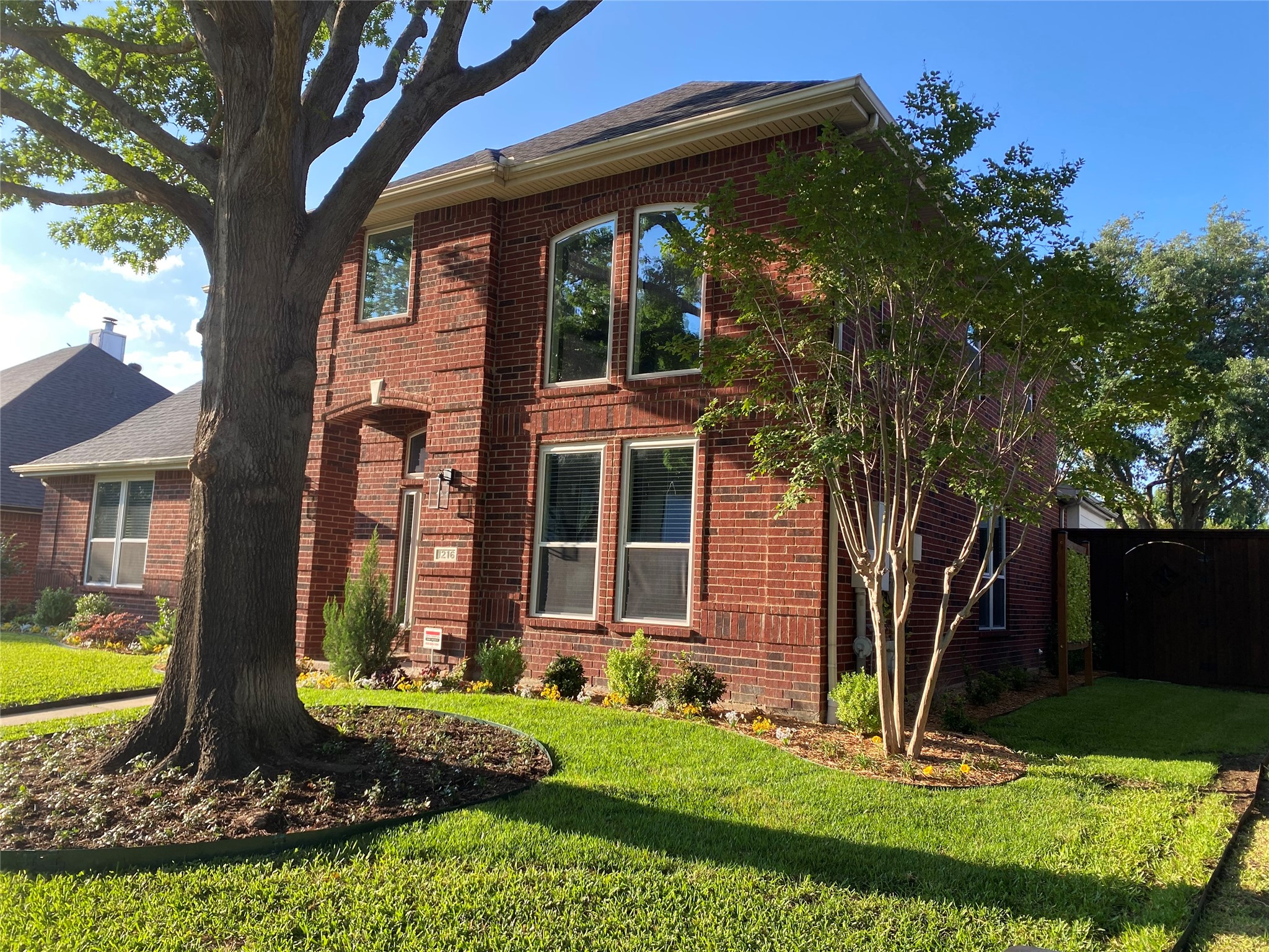1216 Ottawa Lane