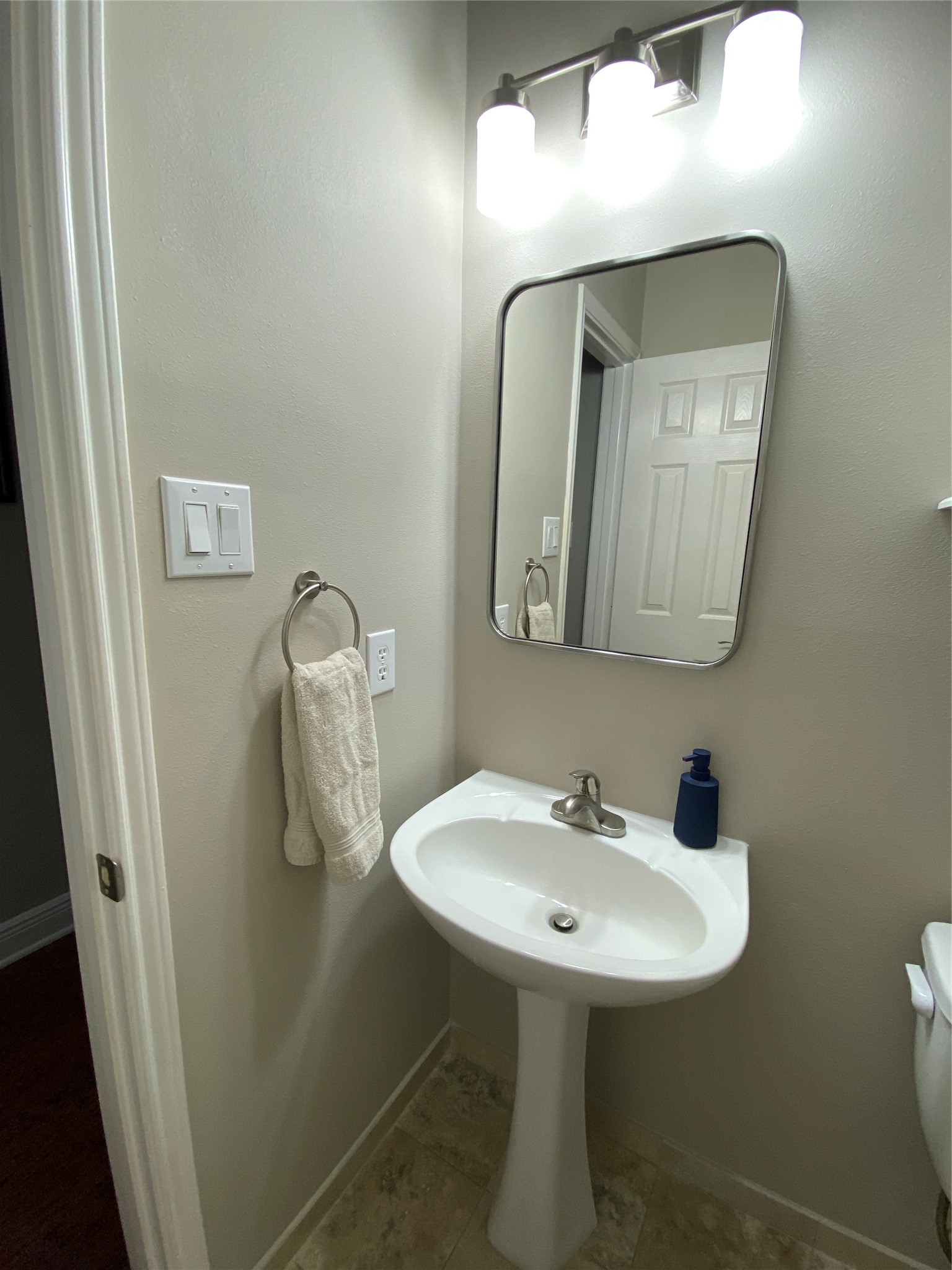 1216 Ottawa Lane