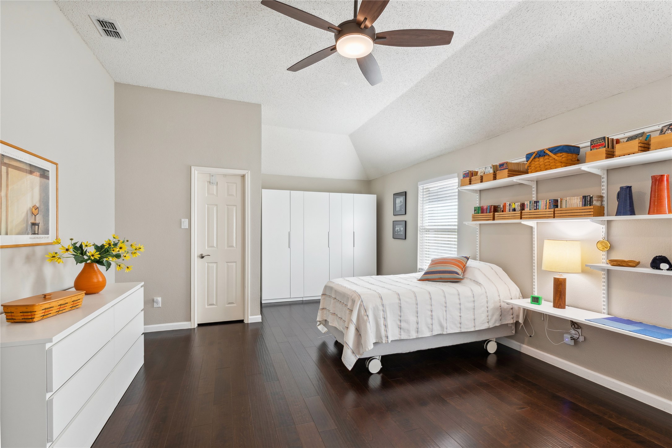 1216 Ottawa Lane