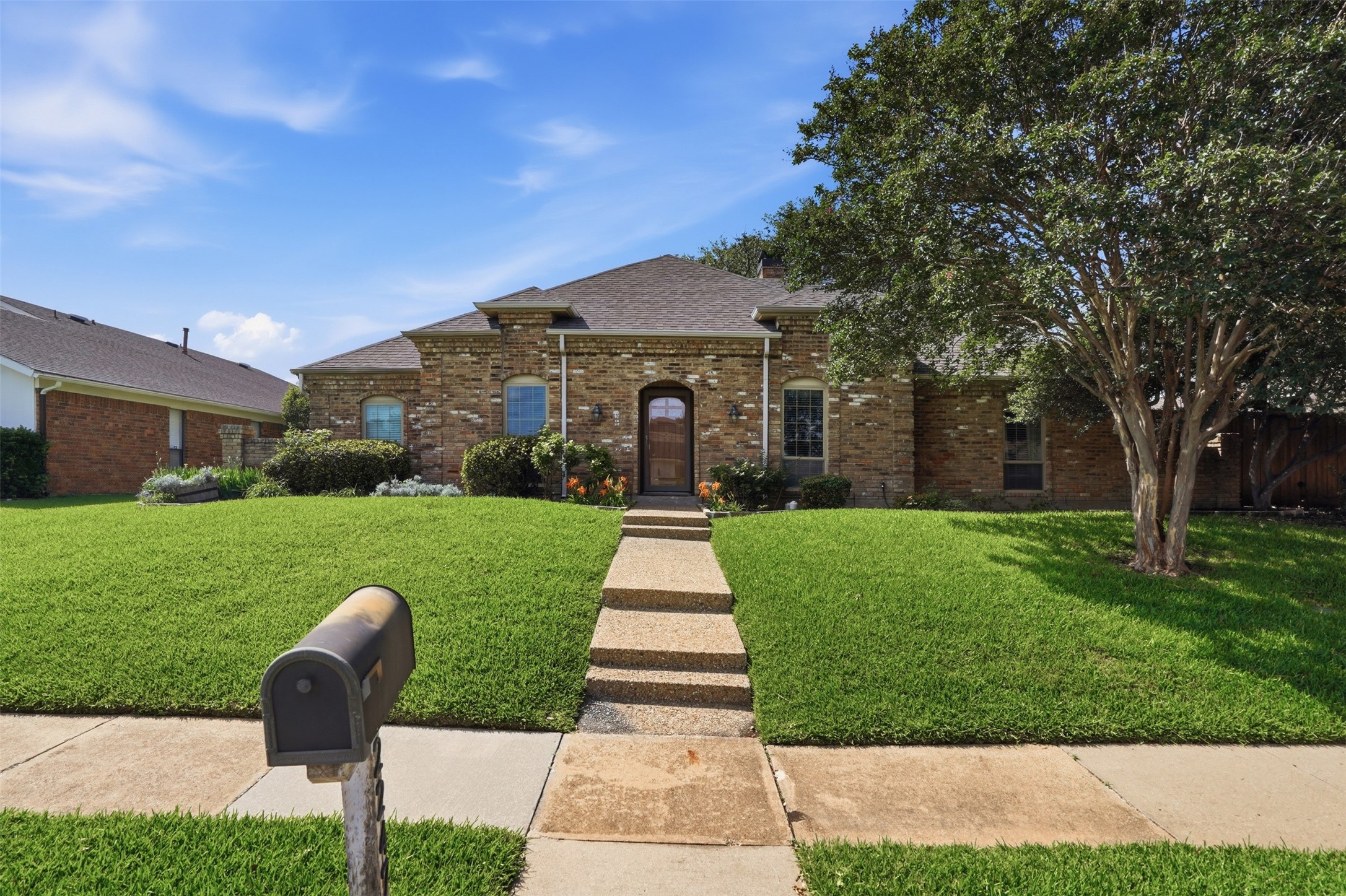 2247 Valley Mill