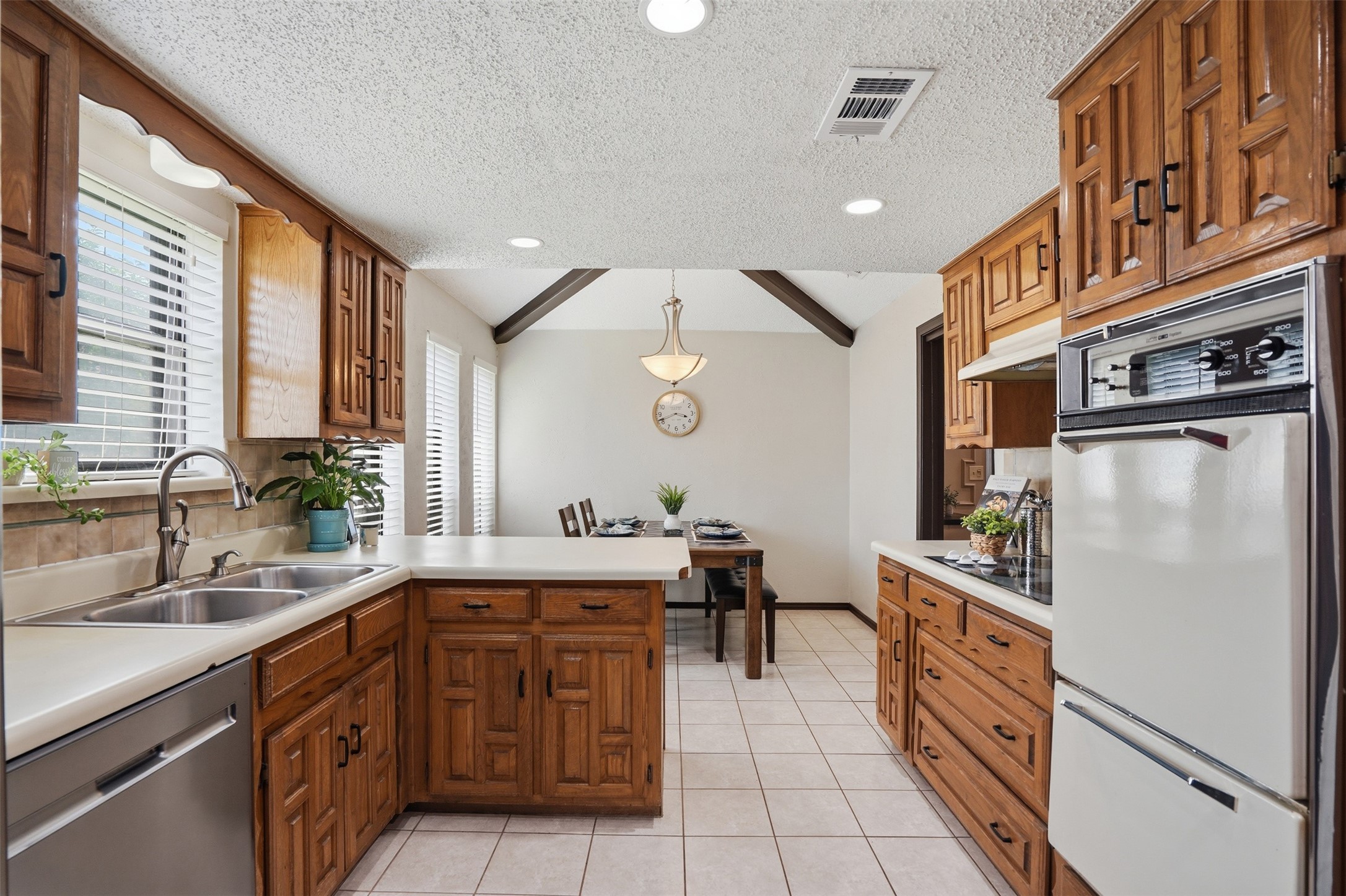 2247 Valley Mill