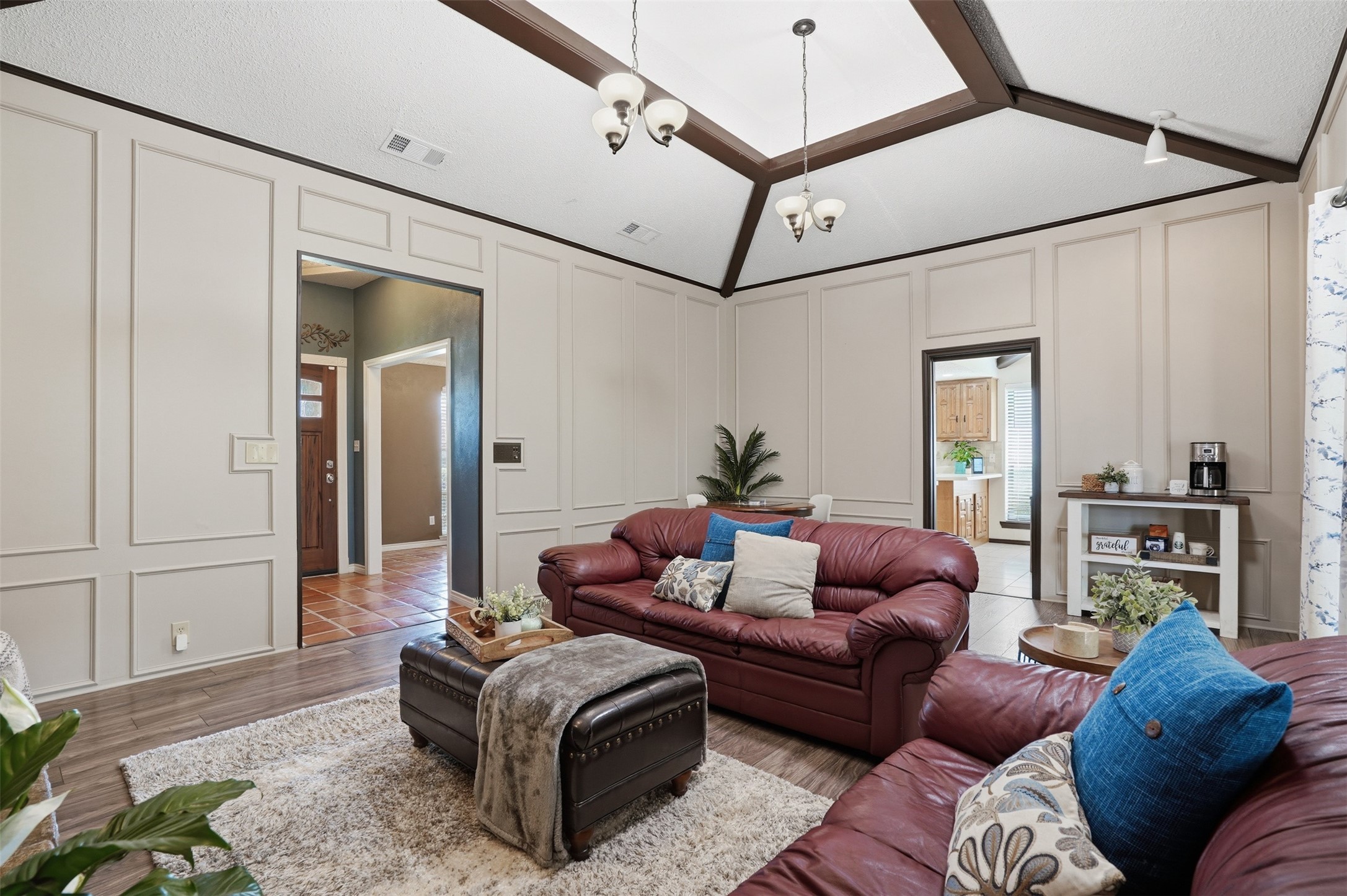 2247 Valley Mill