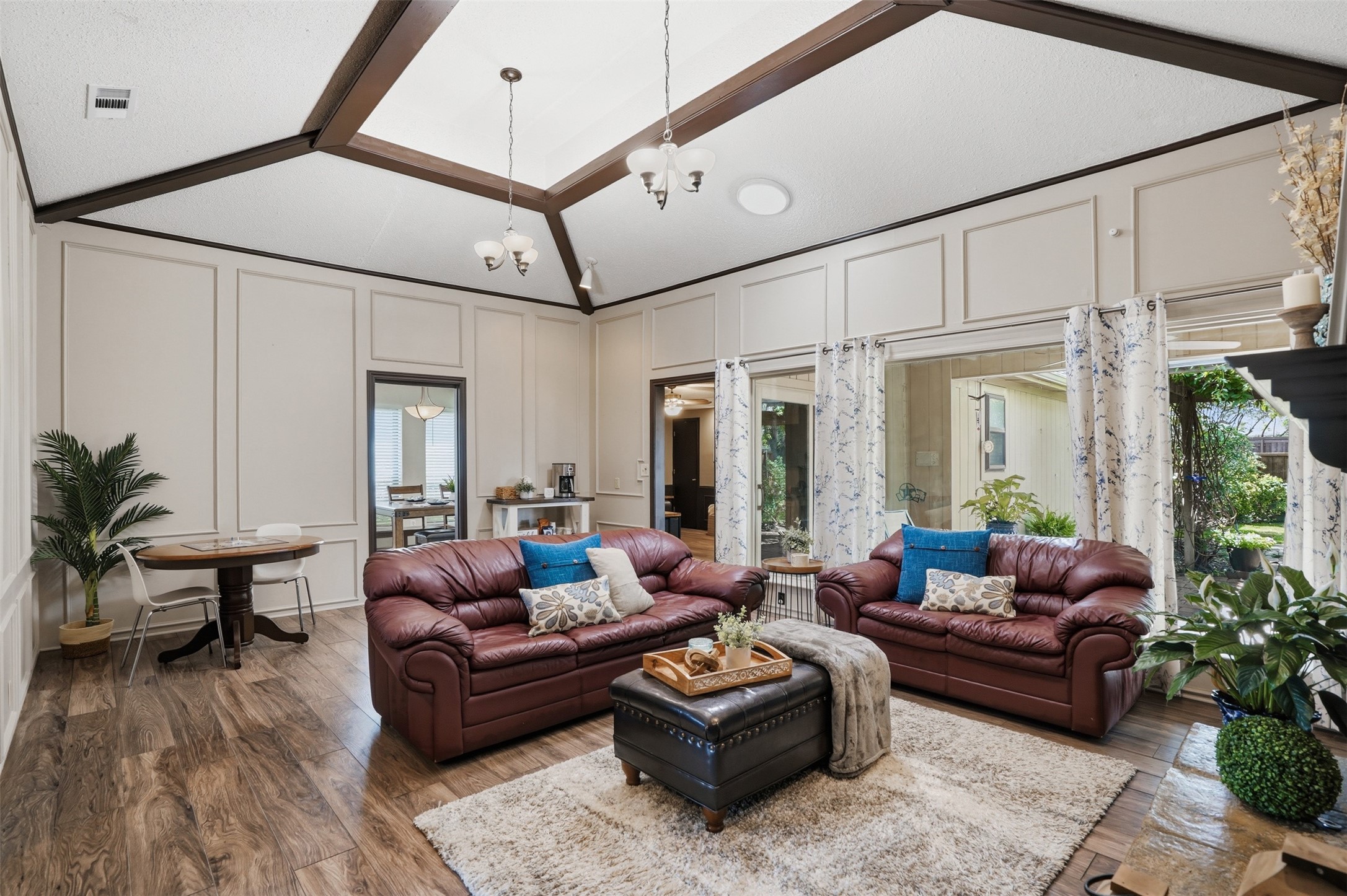 2247 Valley Mill