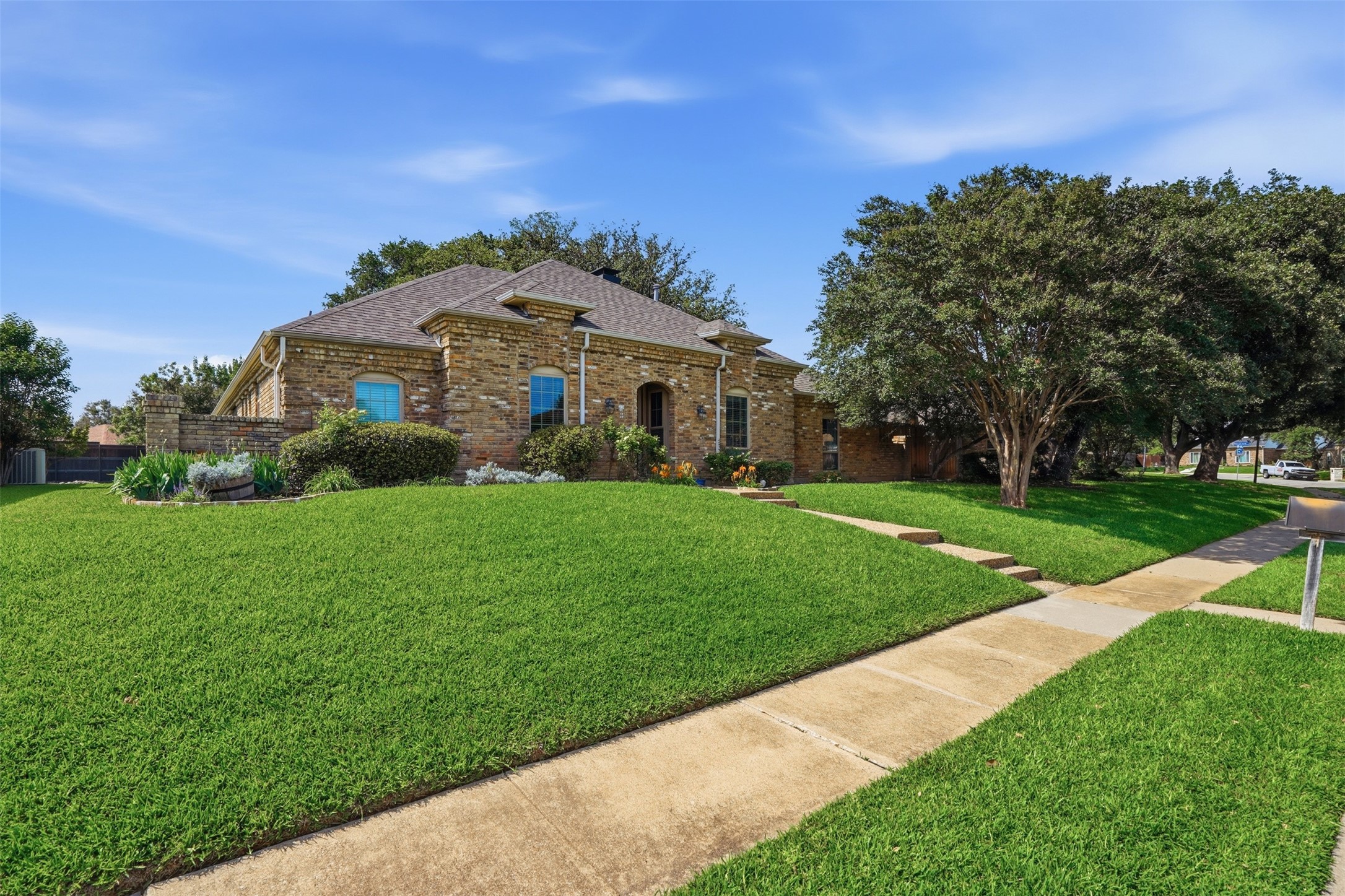 2247 Valley Mill