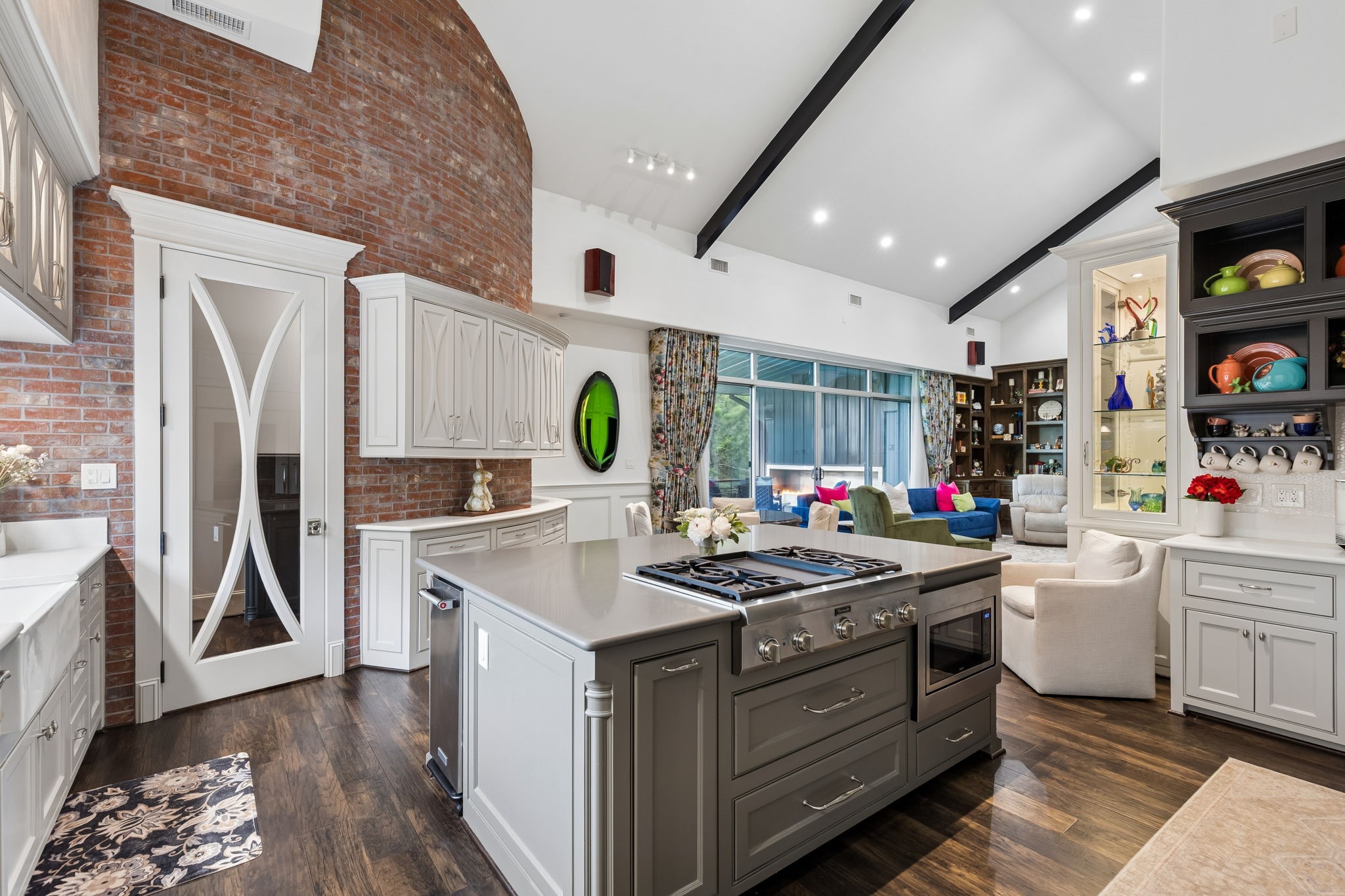 1306 Morrow Road