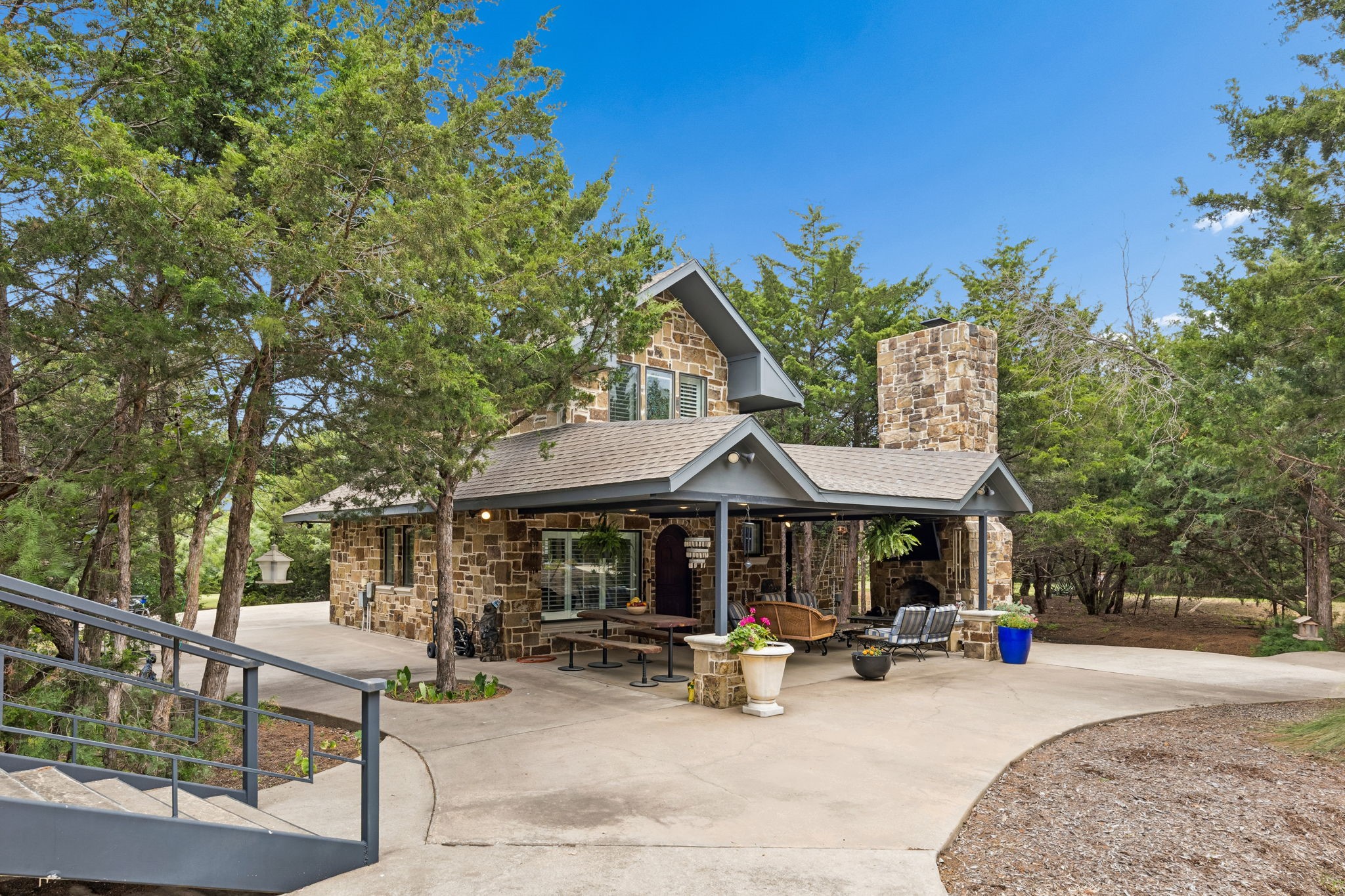 1306 Morrow Road