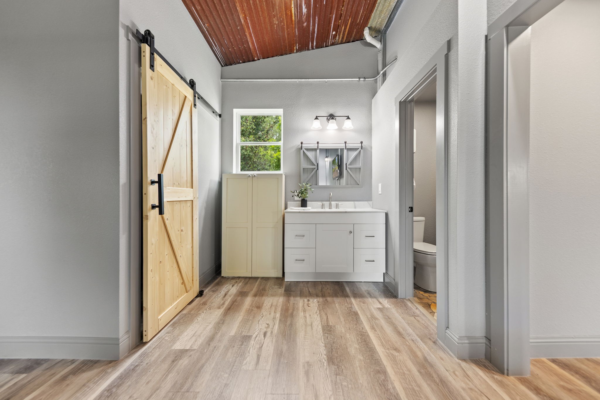 10160 Lynn Lane