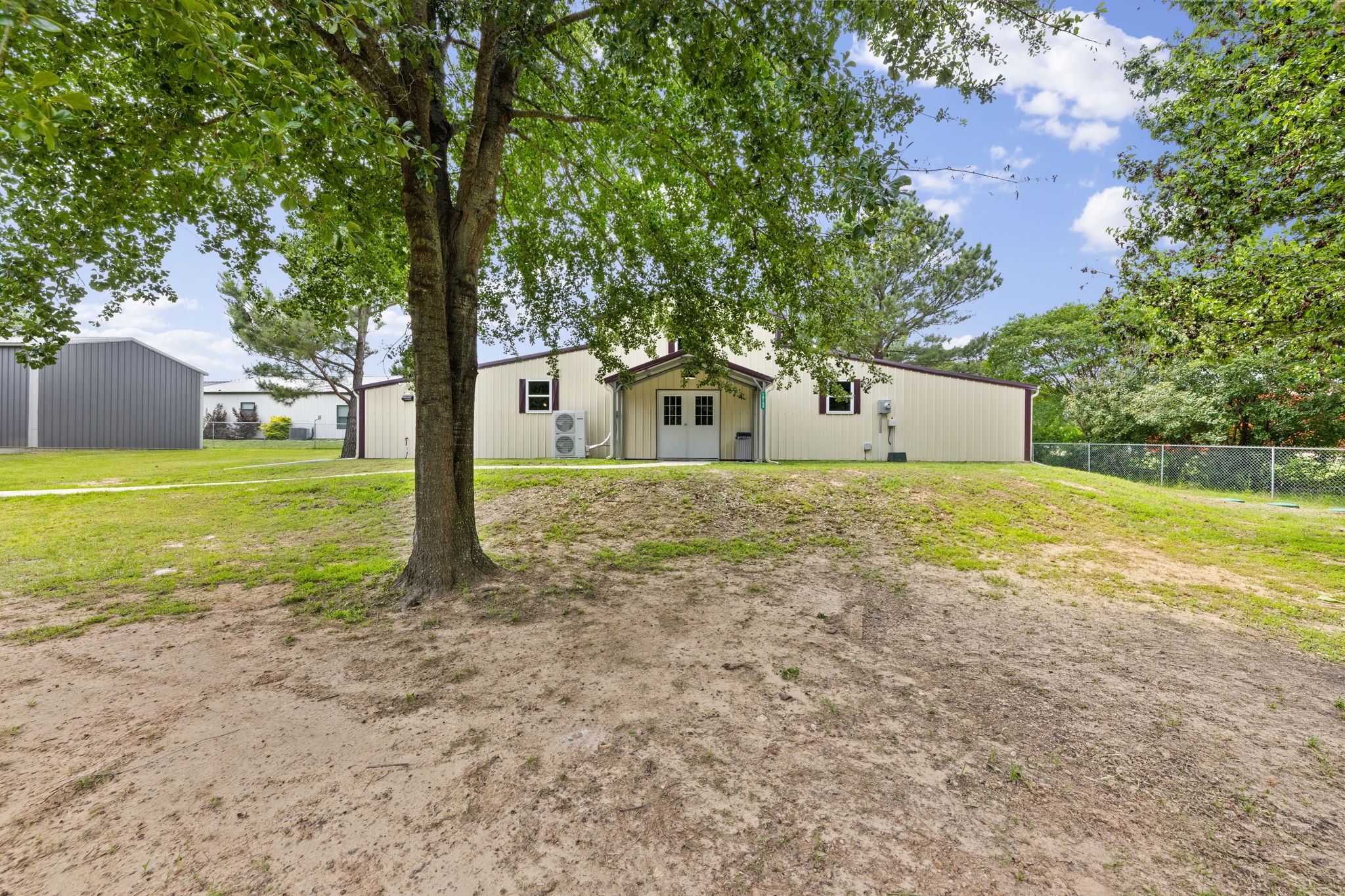 10160 Lynn Lane
