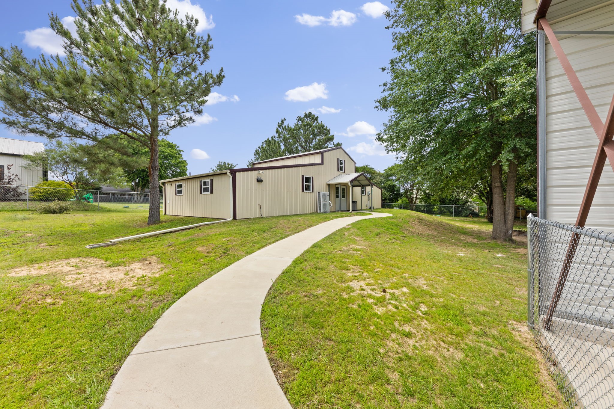 10160 Lynn Lane