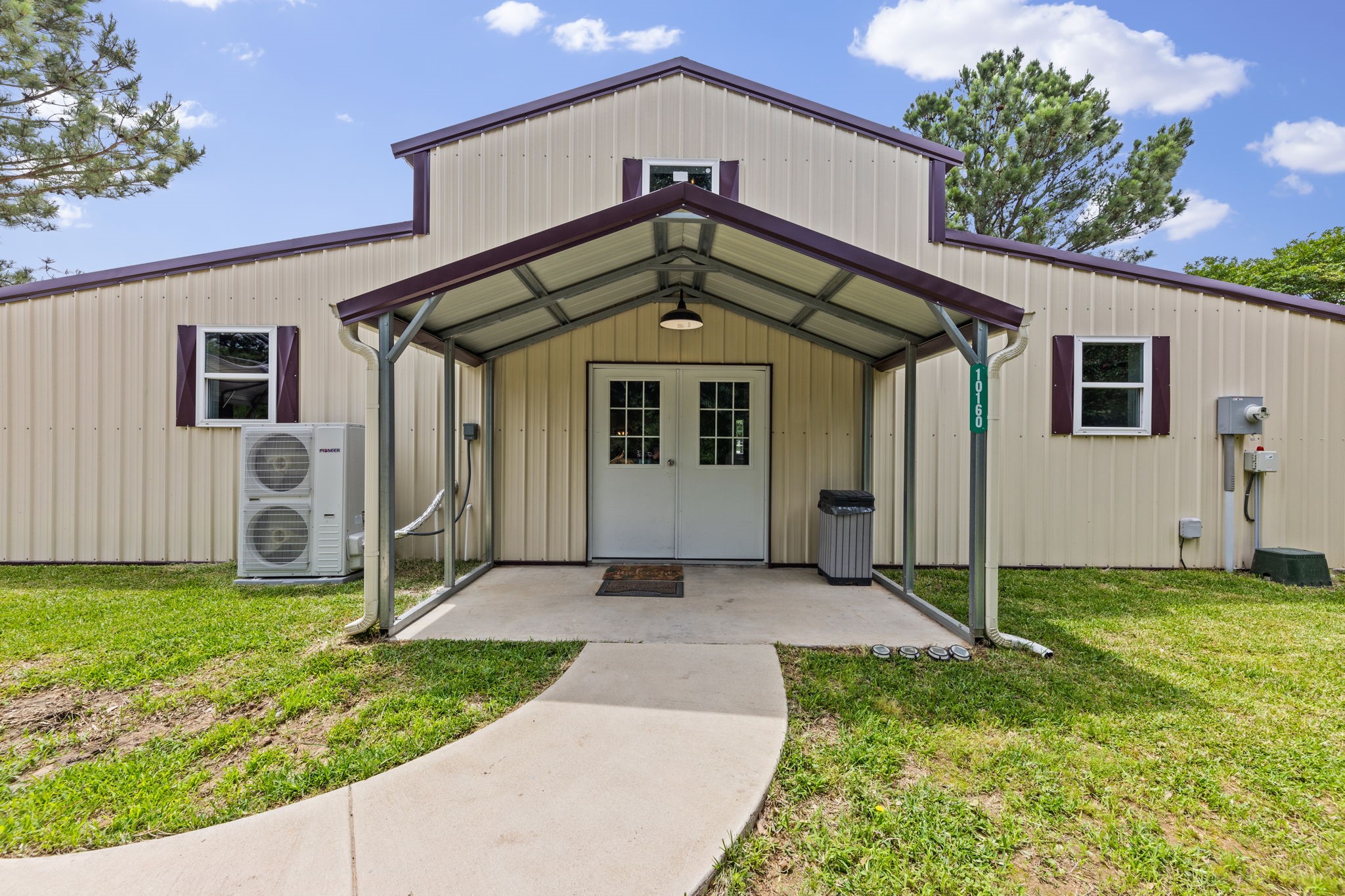 10160 Lynn Lane