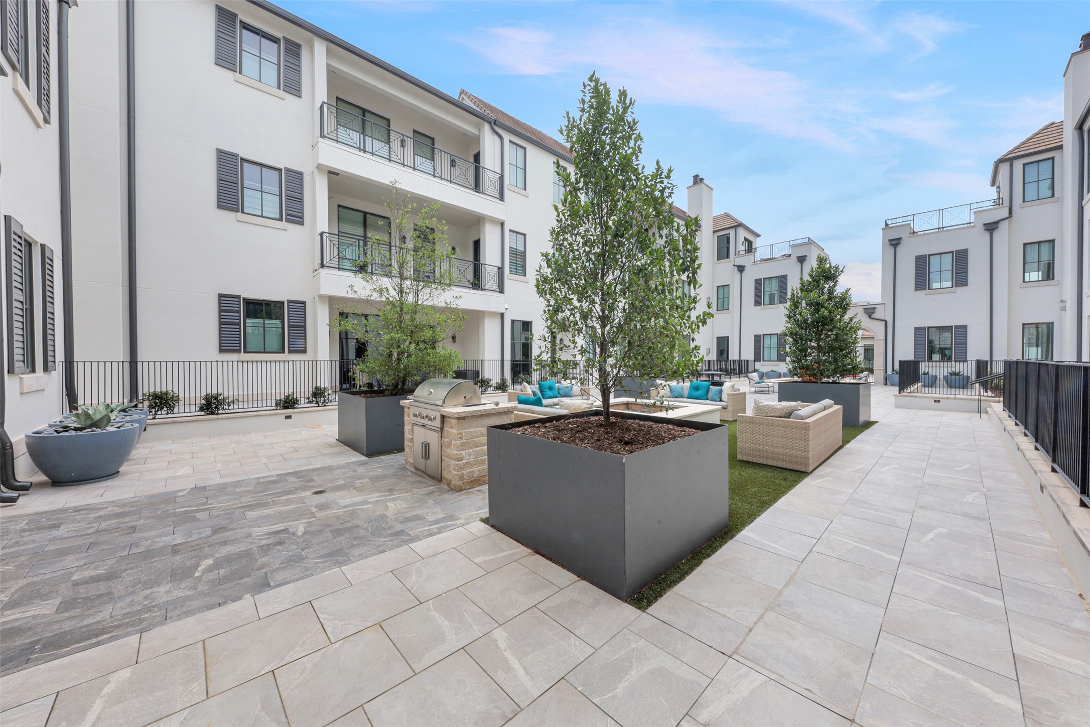 5270 Town And Country Boulevard 124