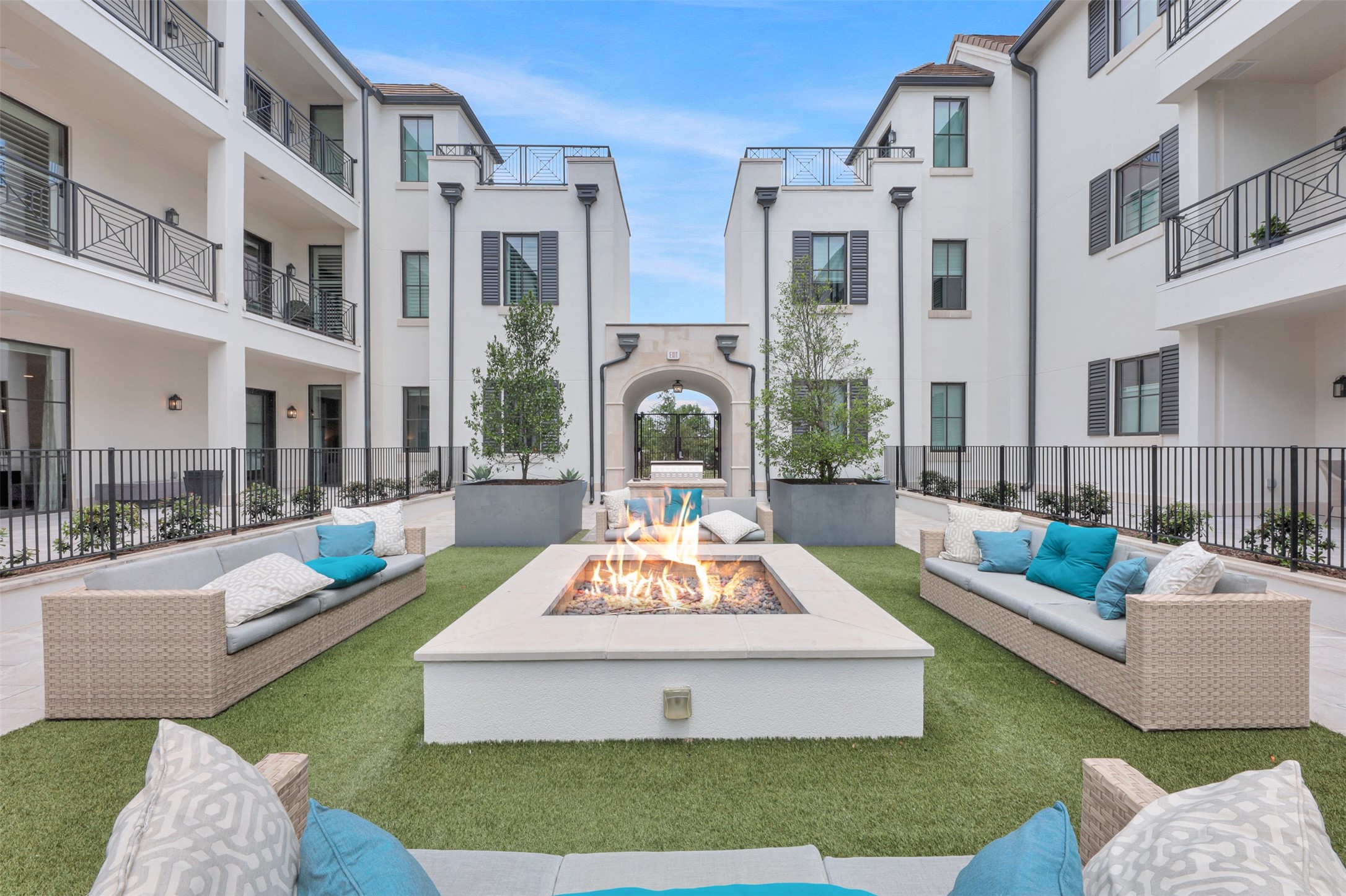 5270 Town And Country Boulevard 124