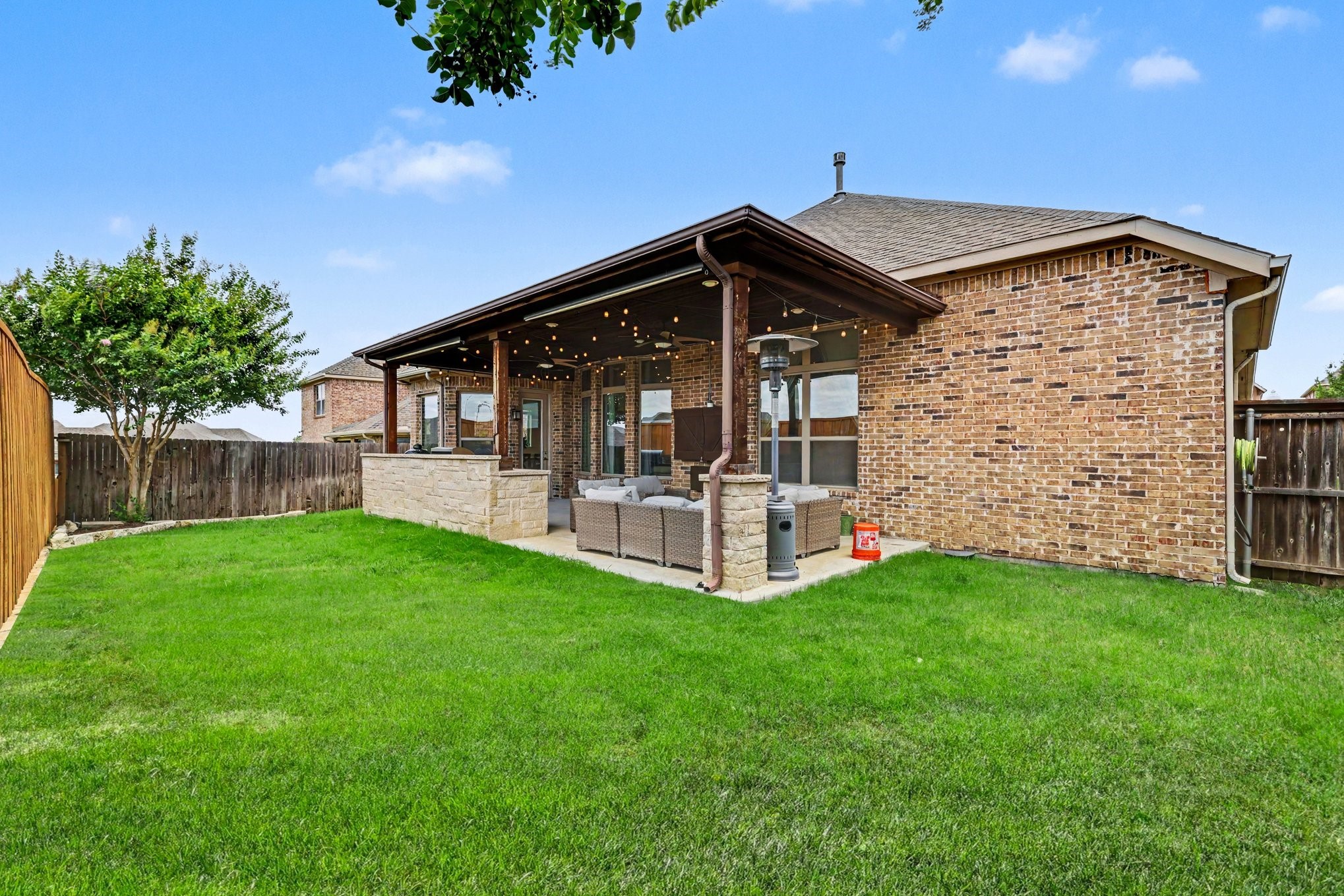 5821 Austin Waters