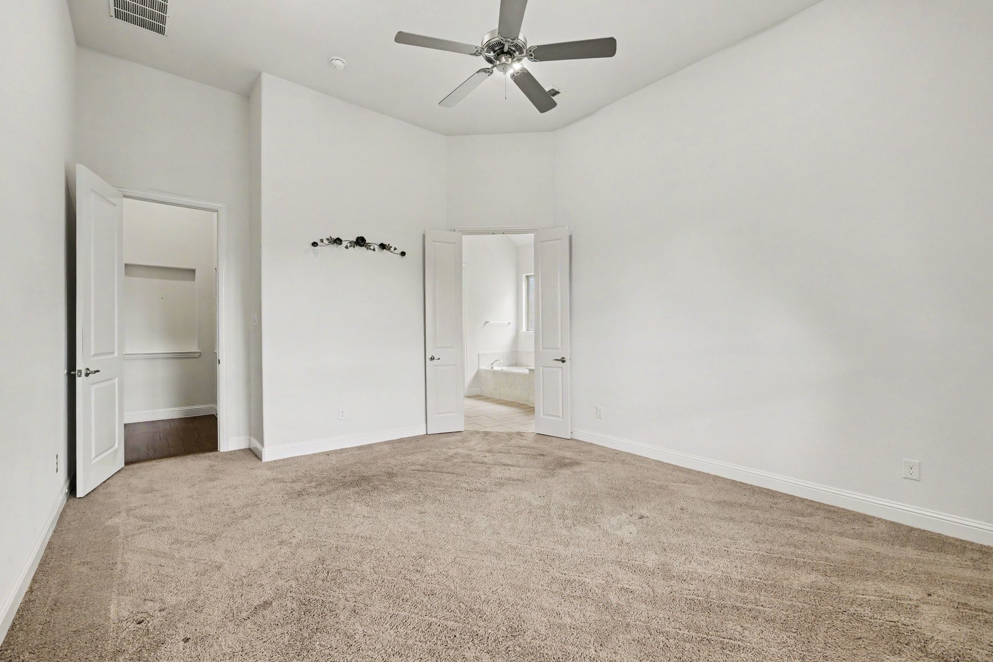 5821 Austin Waters