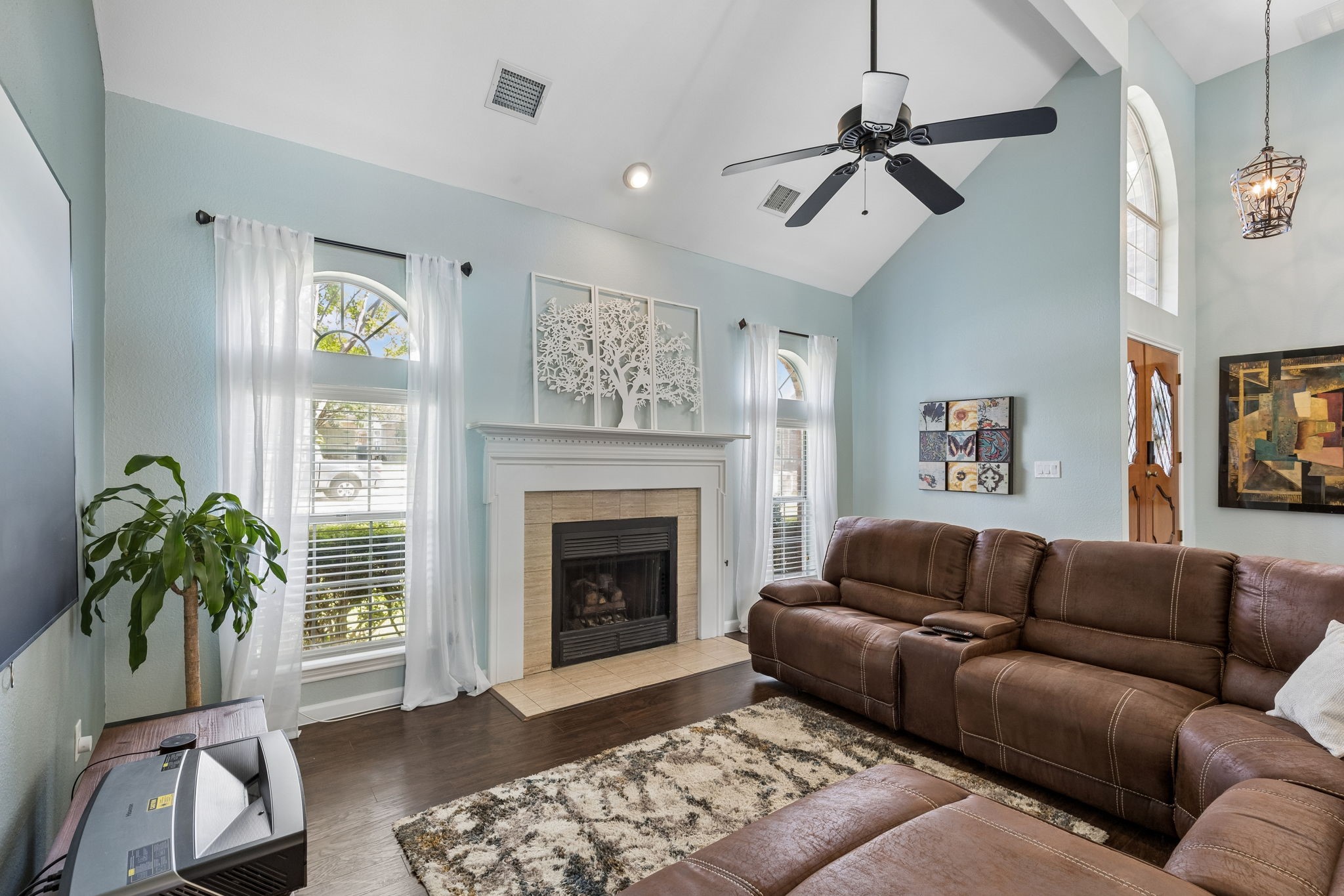 1733 Steamboat Drive