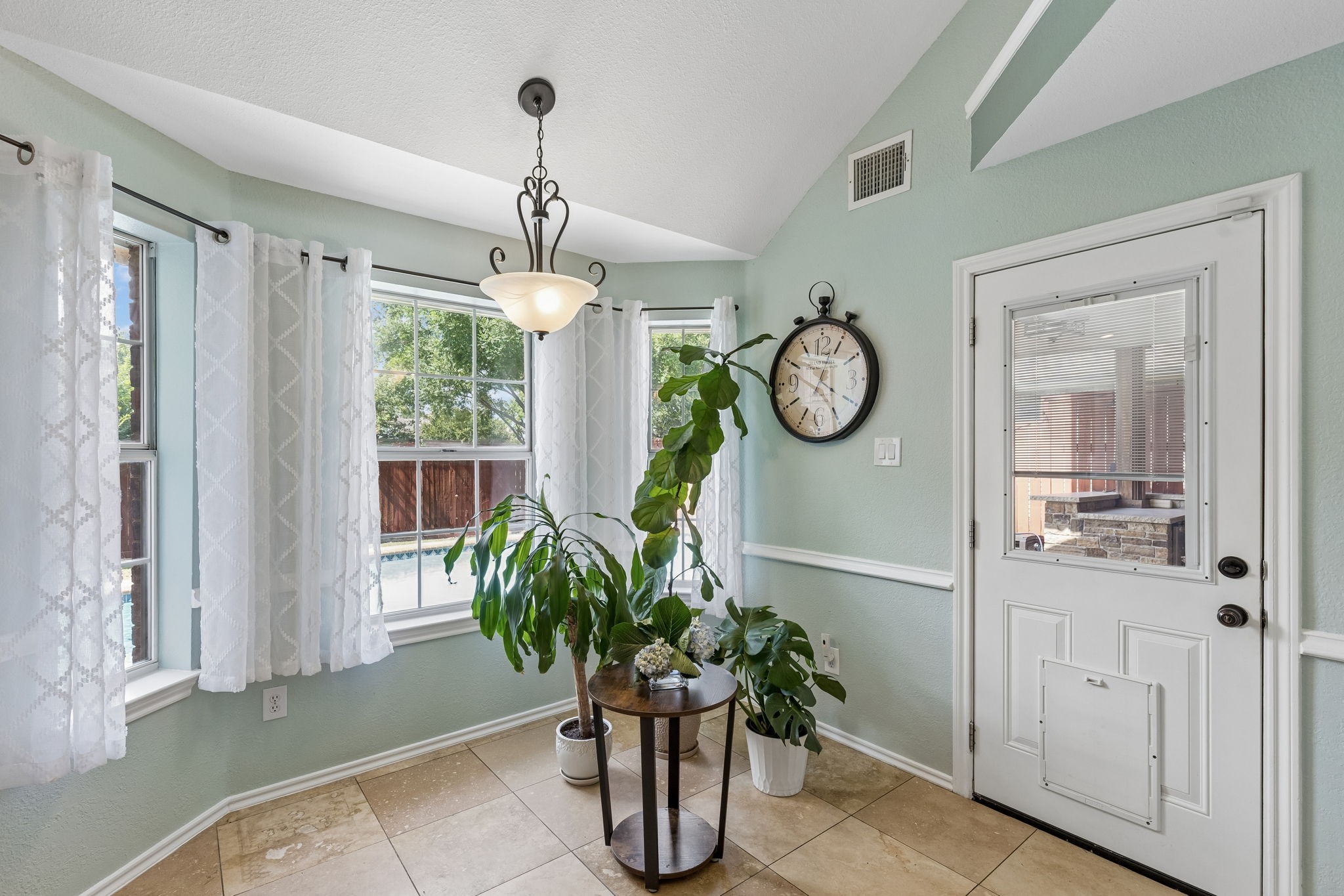 1733 Steamboat Drive