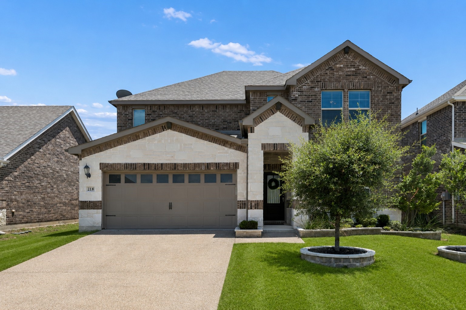 218 Stonebrook Trail
