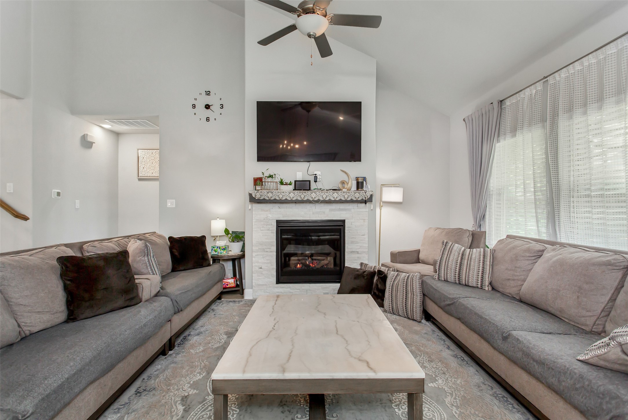 2437 Pinnacle Place
