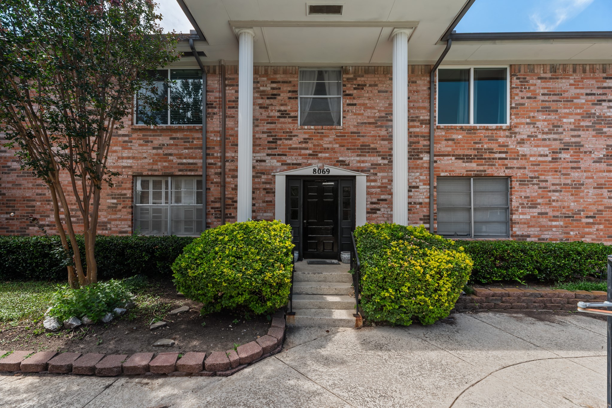 8069 Meadow Road 216