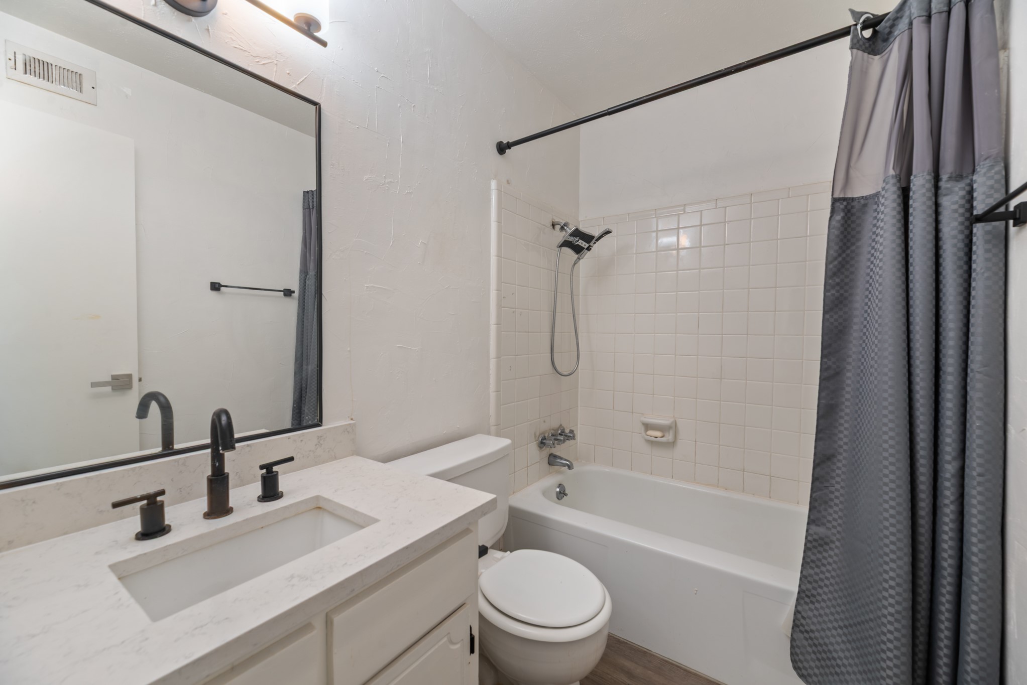 8069 Meadow Road 216
